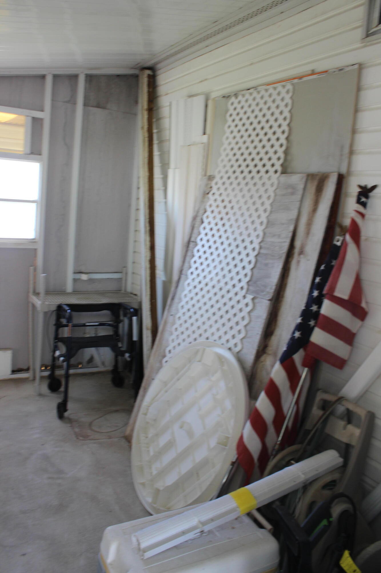 6731 Sinsonte Court Property Photo 12