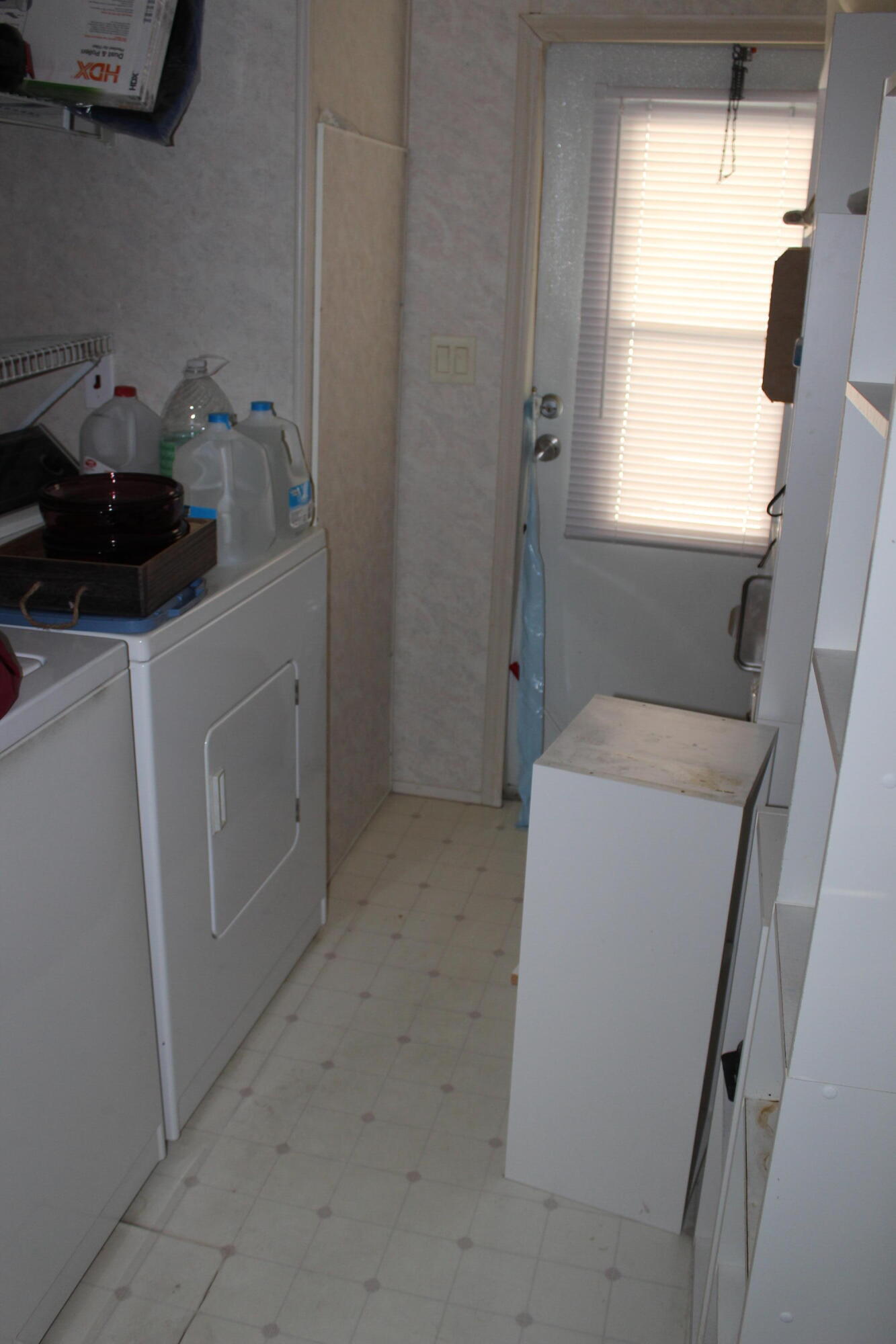 6731 Sinsonte Court Property Photo 27