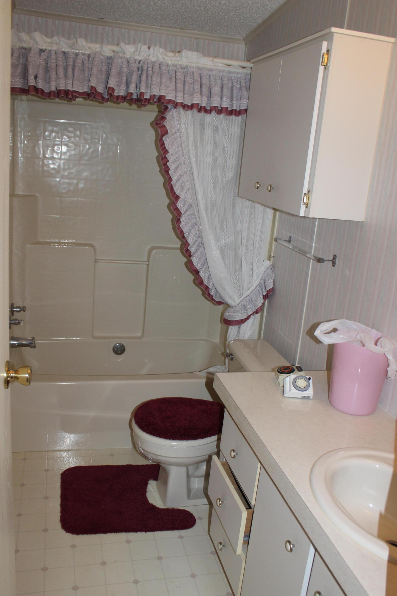6731 Sinsonte Court Property Photo 31