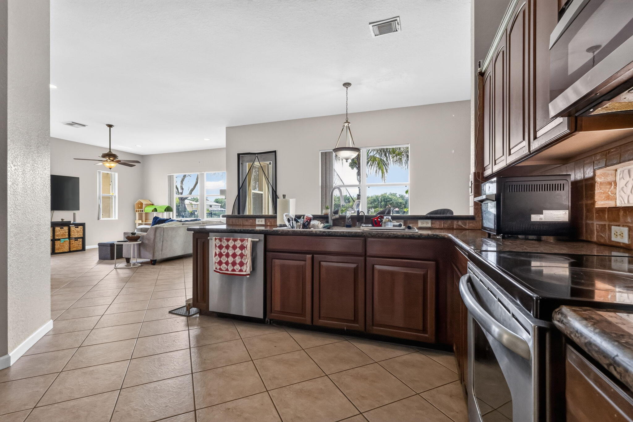 241 Gazetta Way Property Photo 21