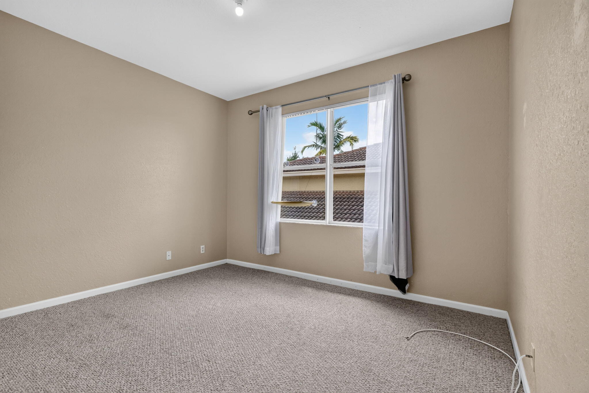 241 Gazetta Way Property Photo 32