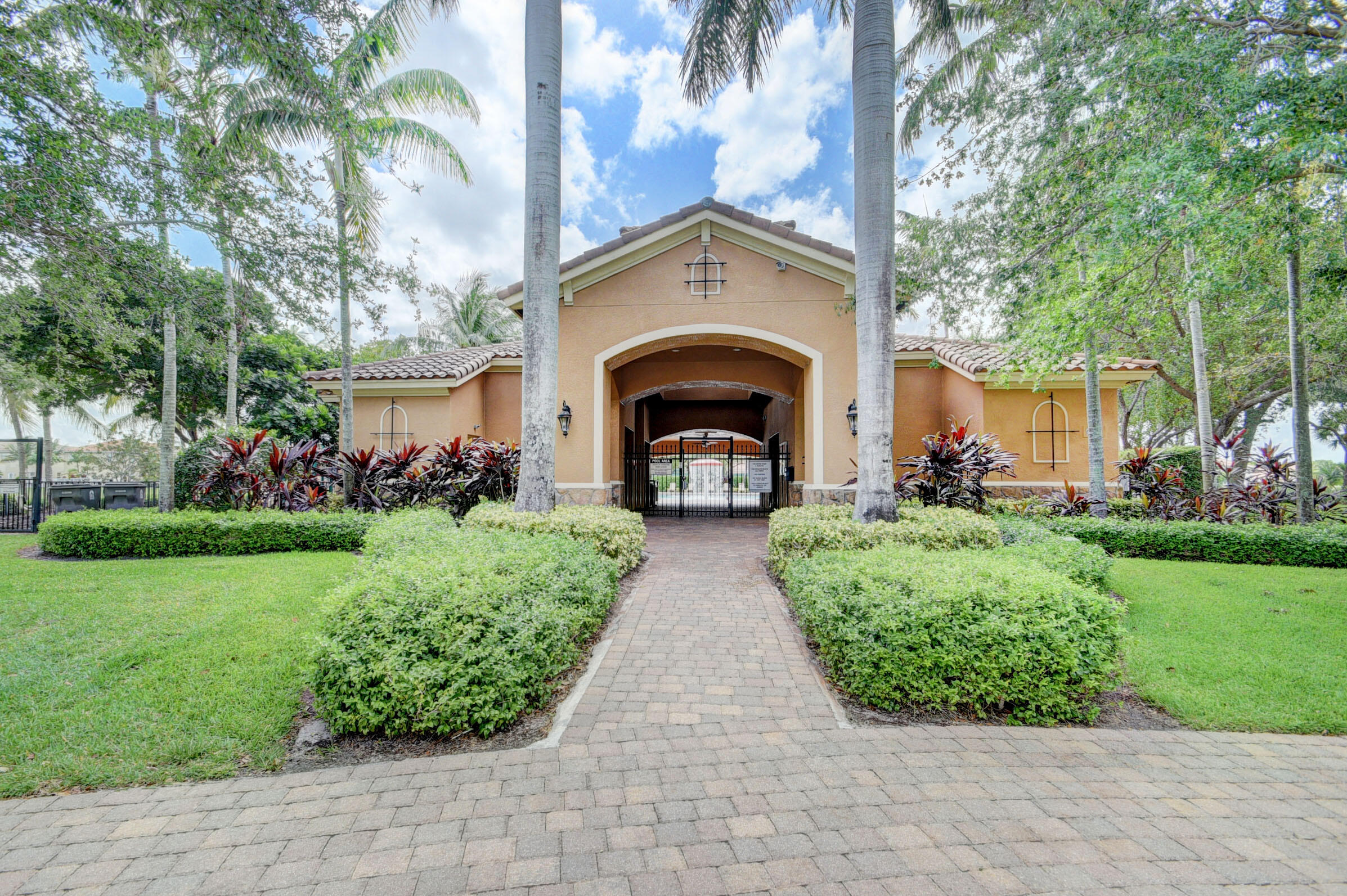 241 Gazetta Way Property Photo 52
