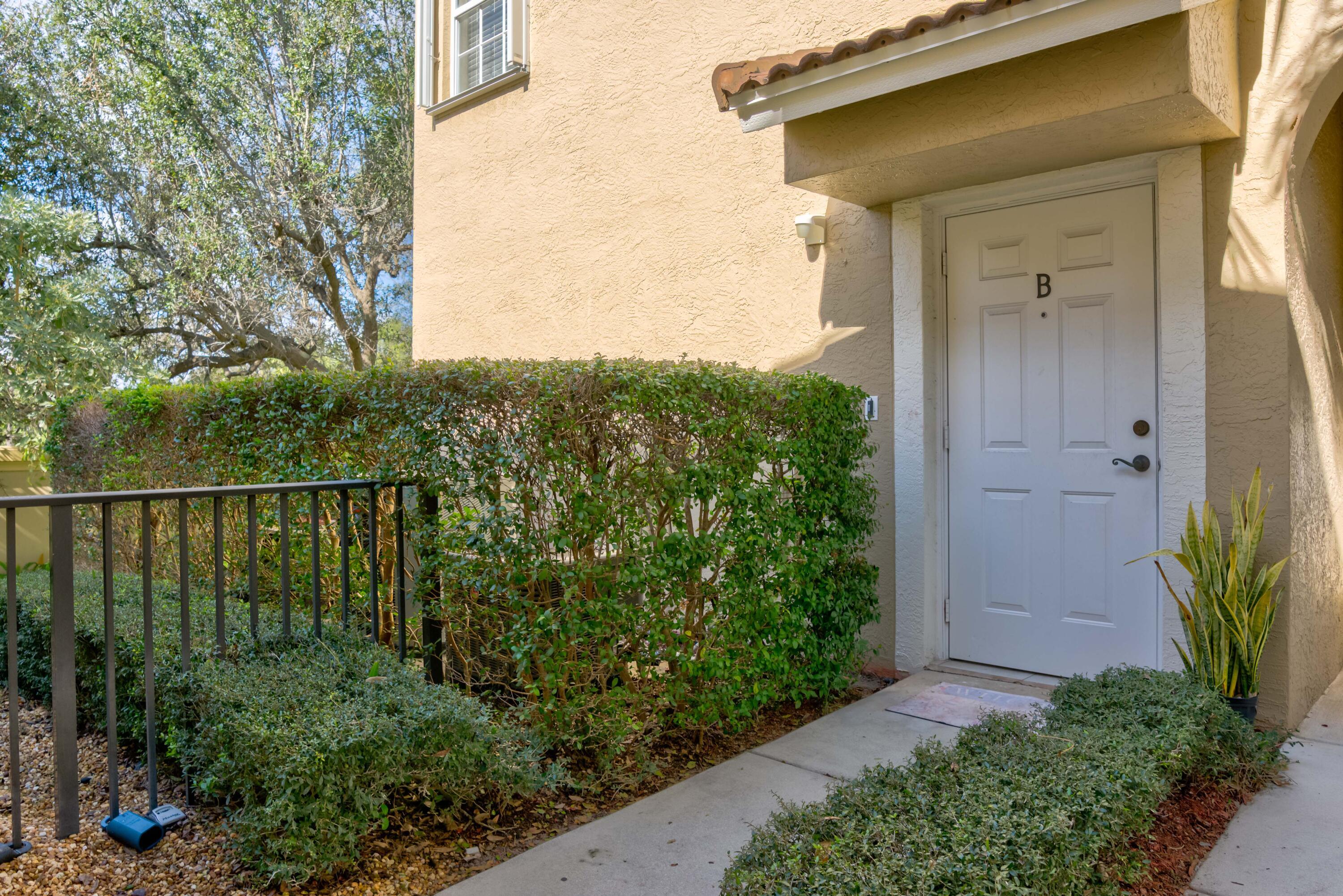115 Lighthouse Circle B Property Photo 8