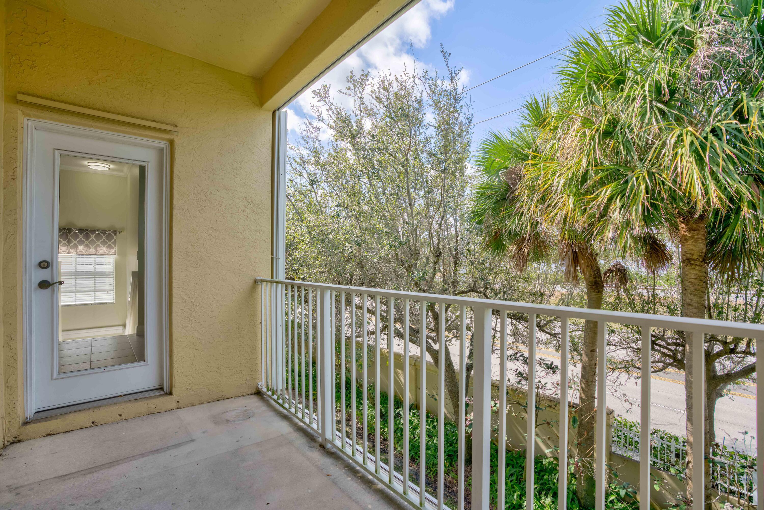 115 Lighthouse Circle B Property Photo 10