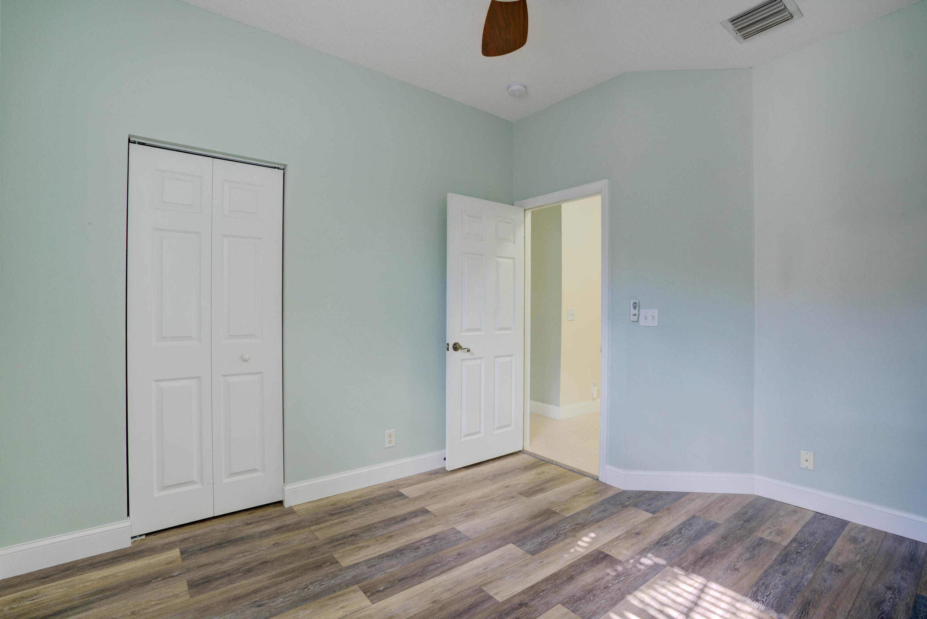 115 Lighthouse Circle B Property Photo 27