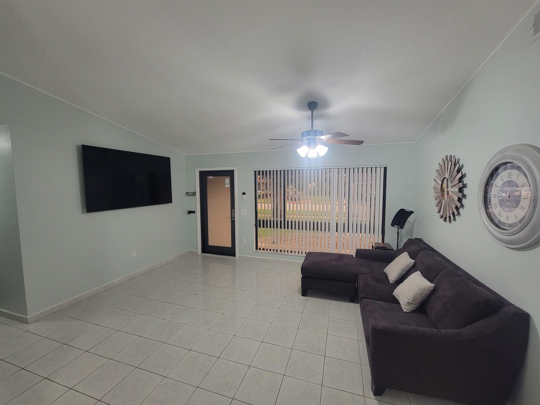 8511 Nw 8th Street Property Photo 5