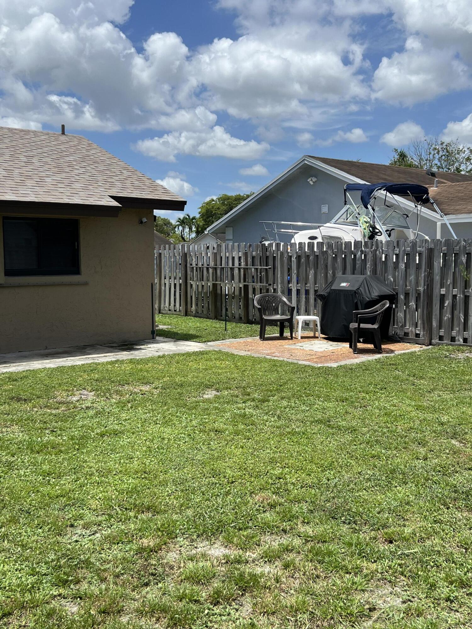 8511 Nw 8th Street Property Photo 26