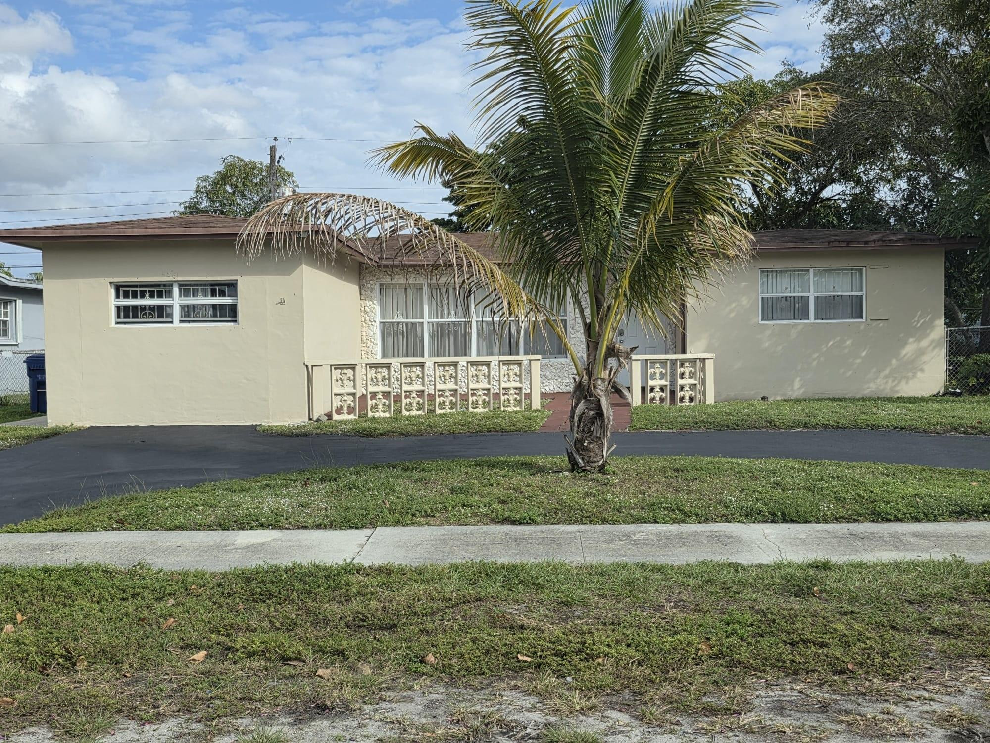 5261 NW 14th Place
