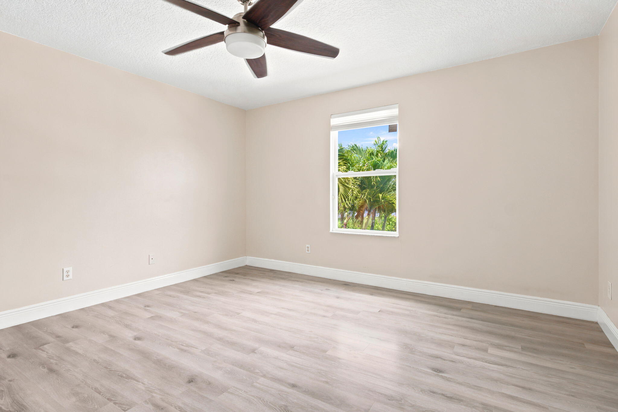 3766 W Gardenia Avenue Property Photo 66