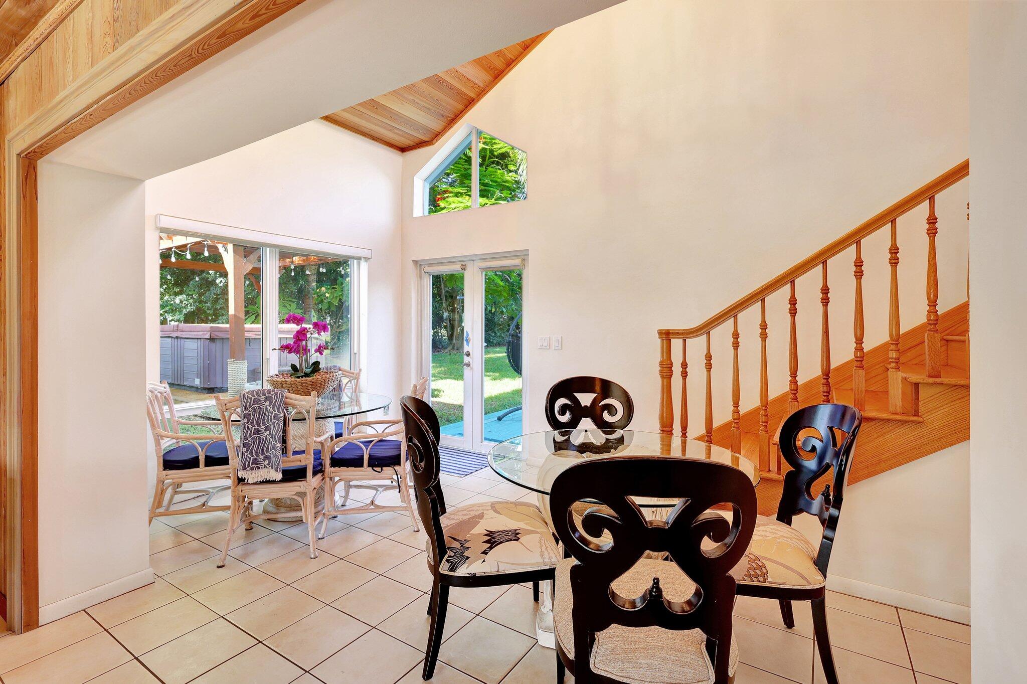 7501 S Indian River Drive Property Photo 10