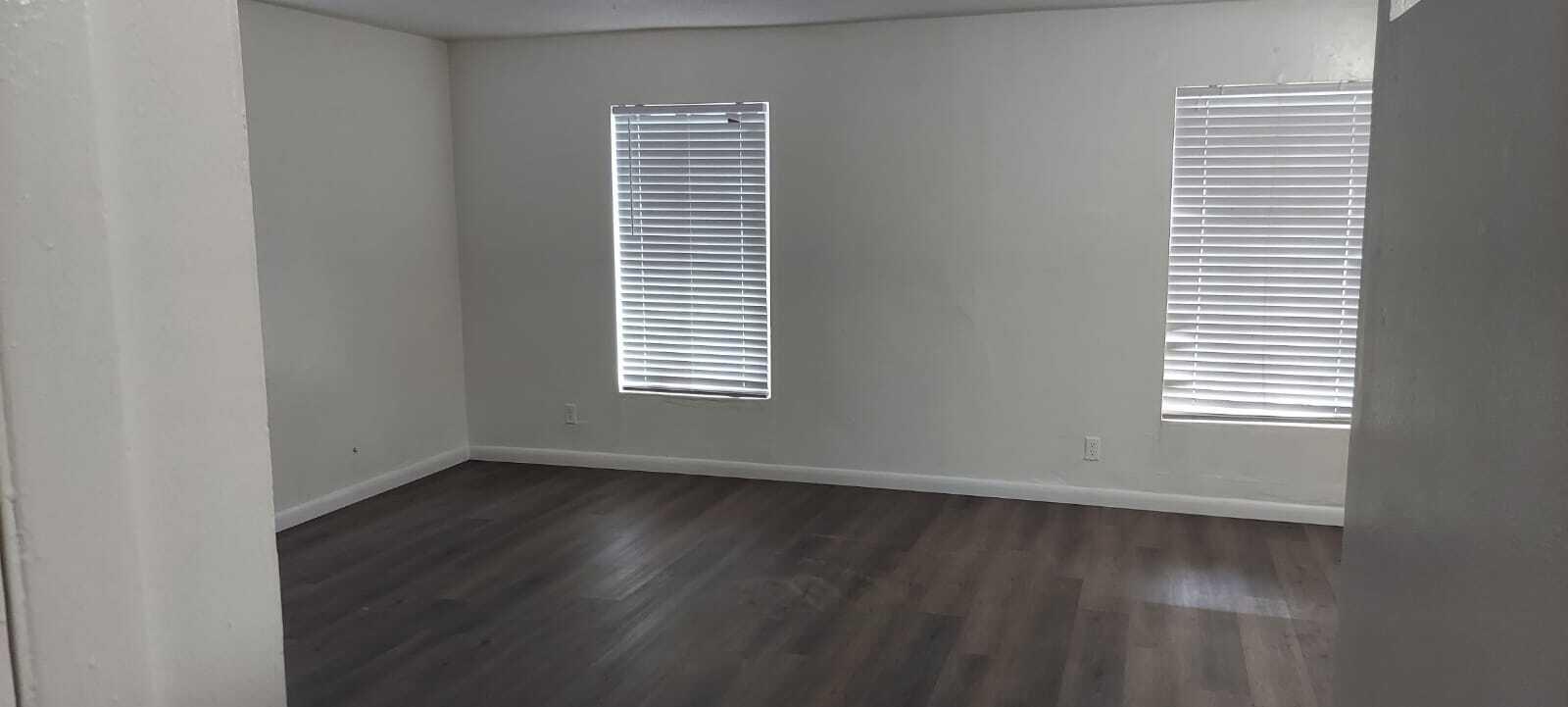 1796 Nw 52nd Avenue Property Photo 6