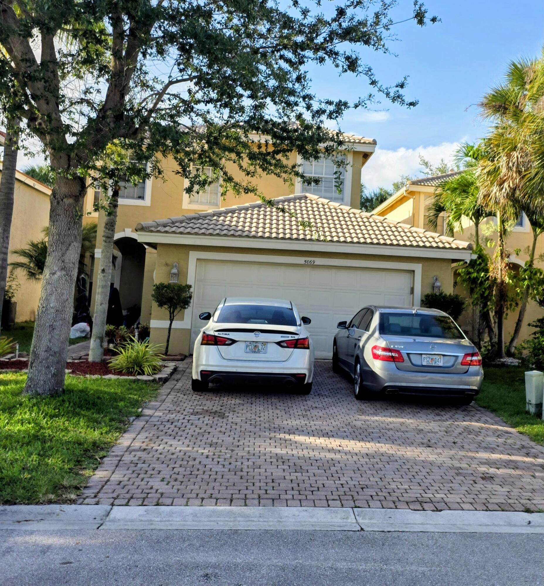5069 Starblaze Drive Property Photo 1