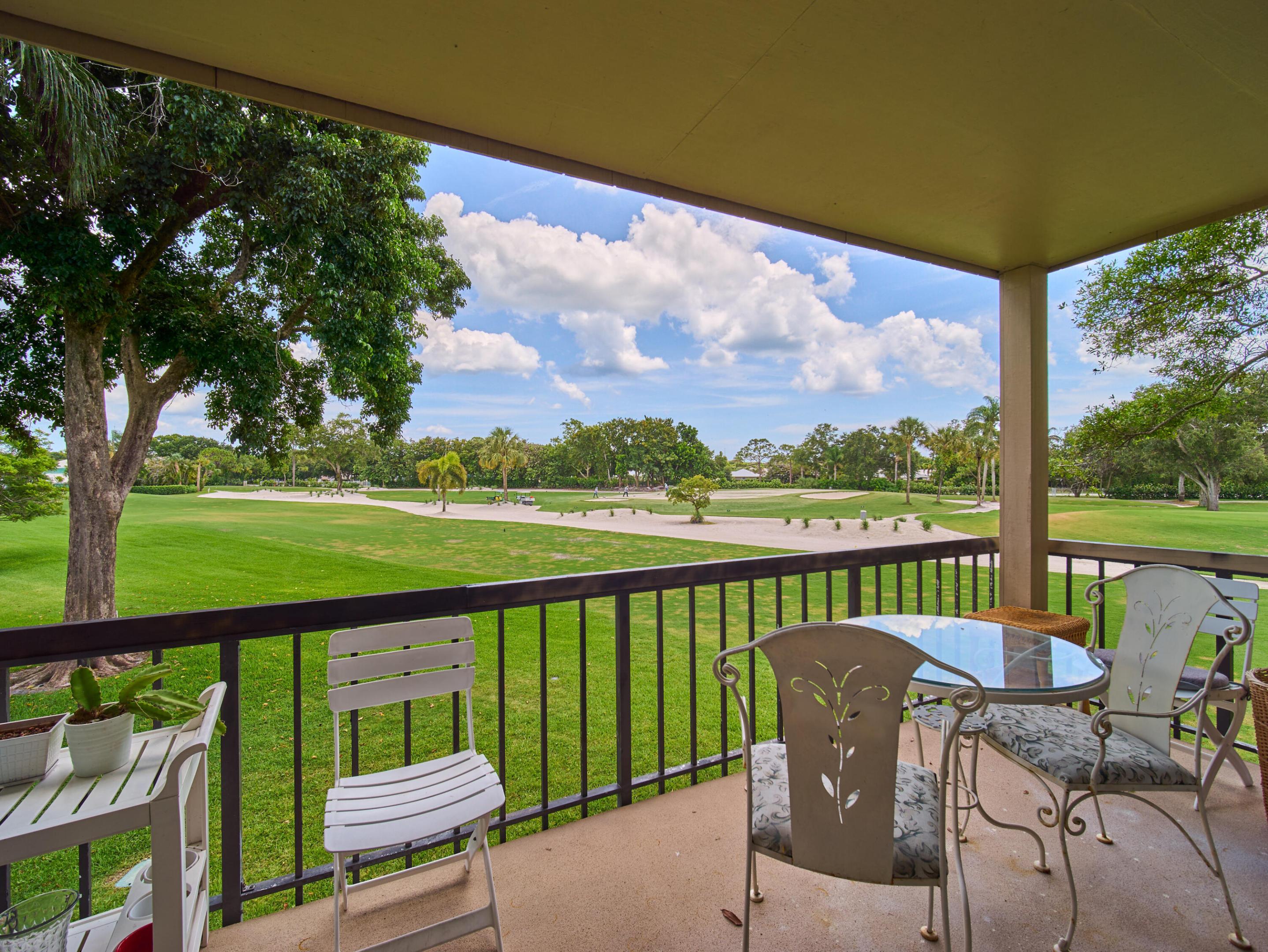 18369 Se Wood Haven Lane E Property Photo 8