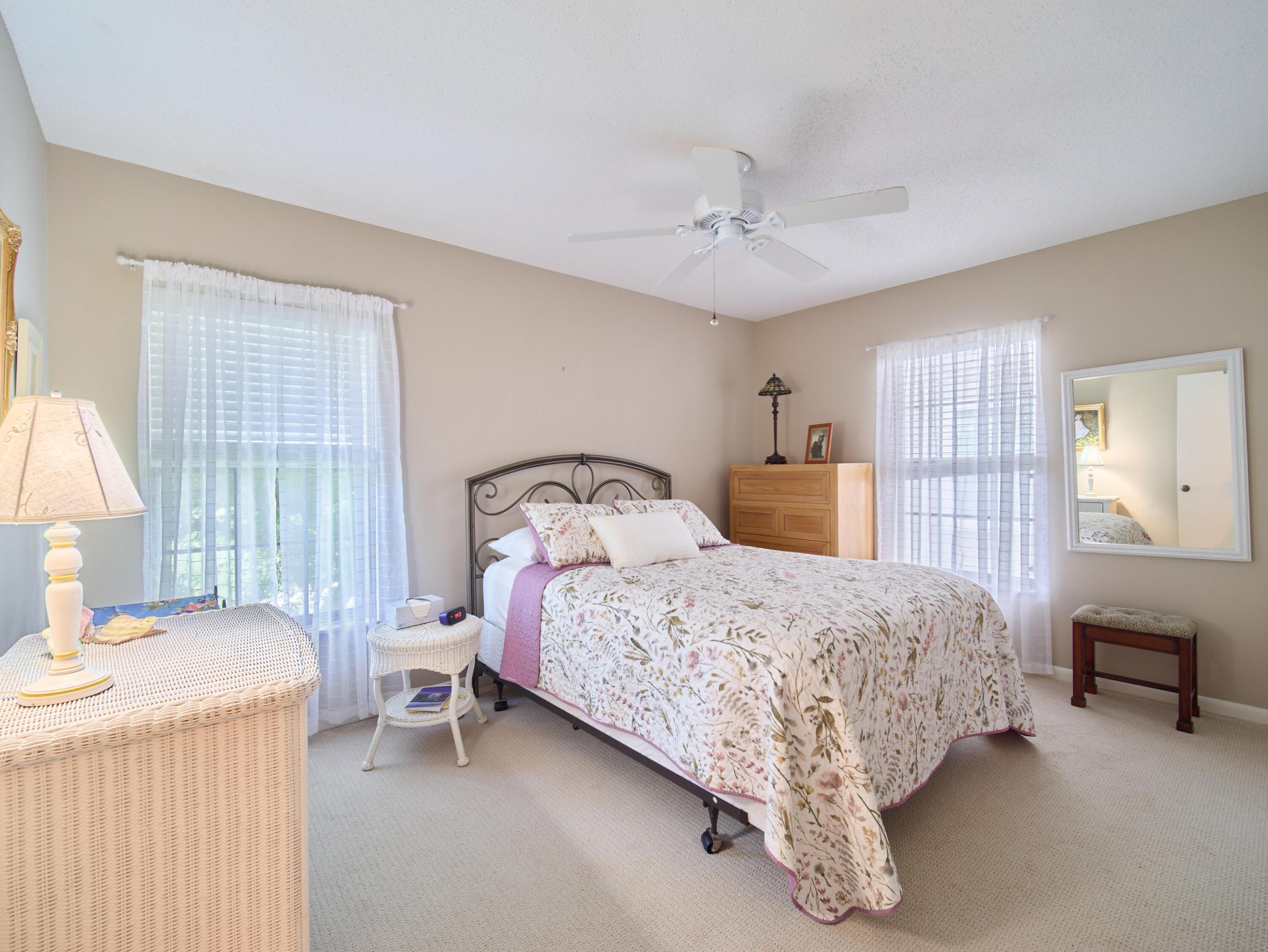 18369 Se Wood Haven Lane E Property Photo 15