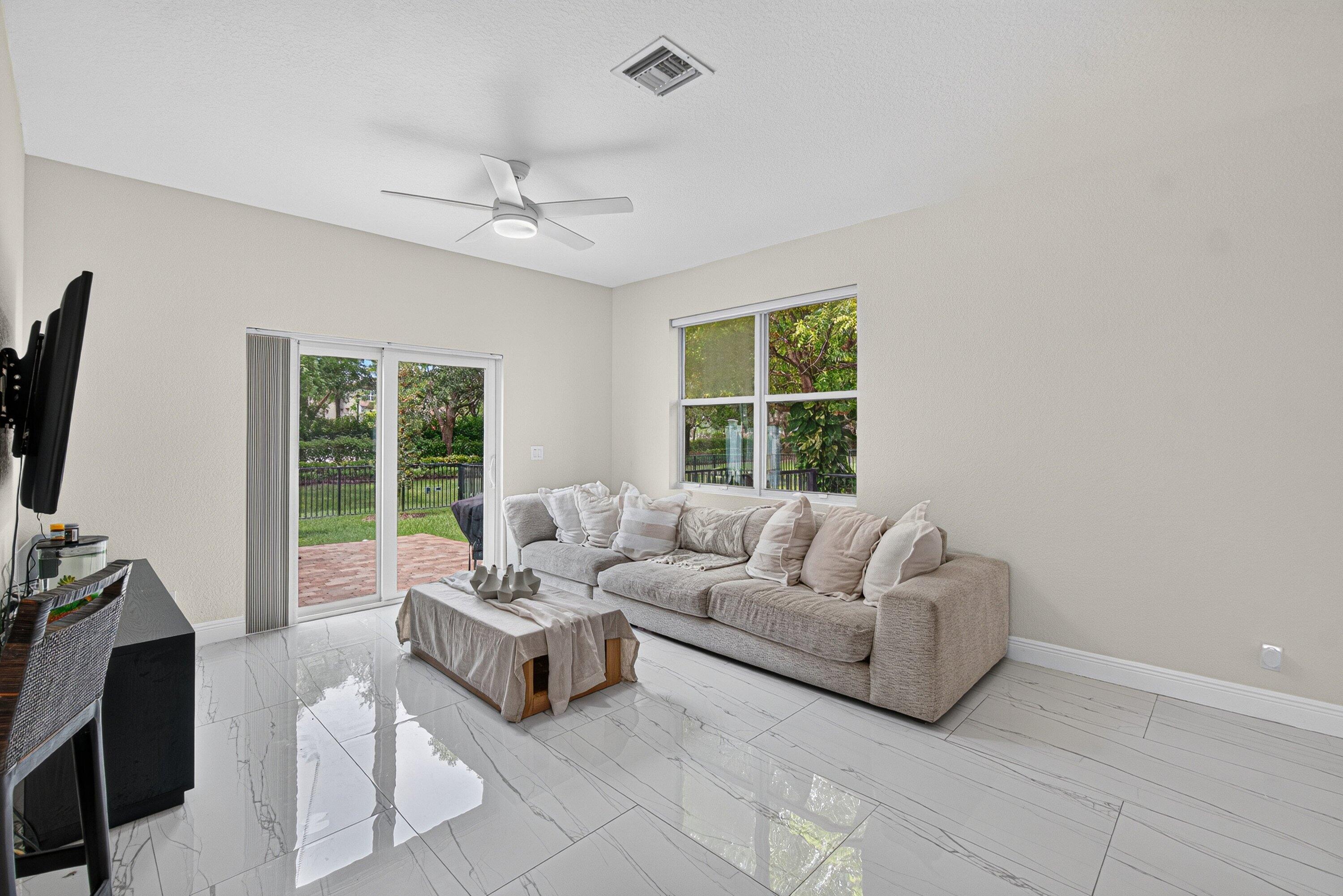 6455 Azura Lake Road Property Photo 8