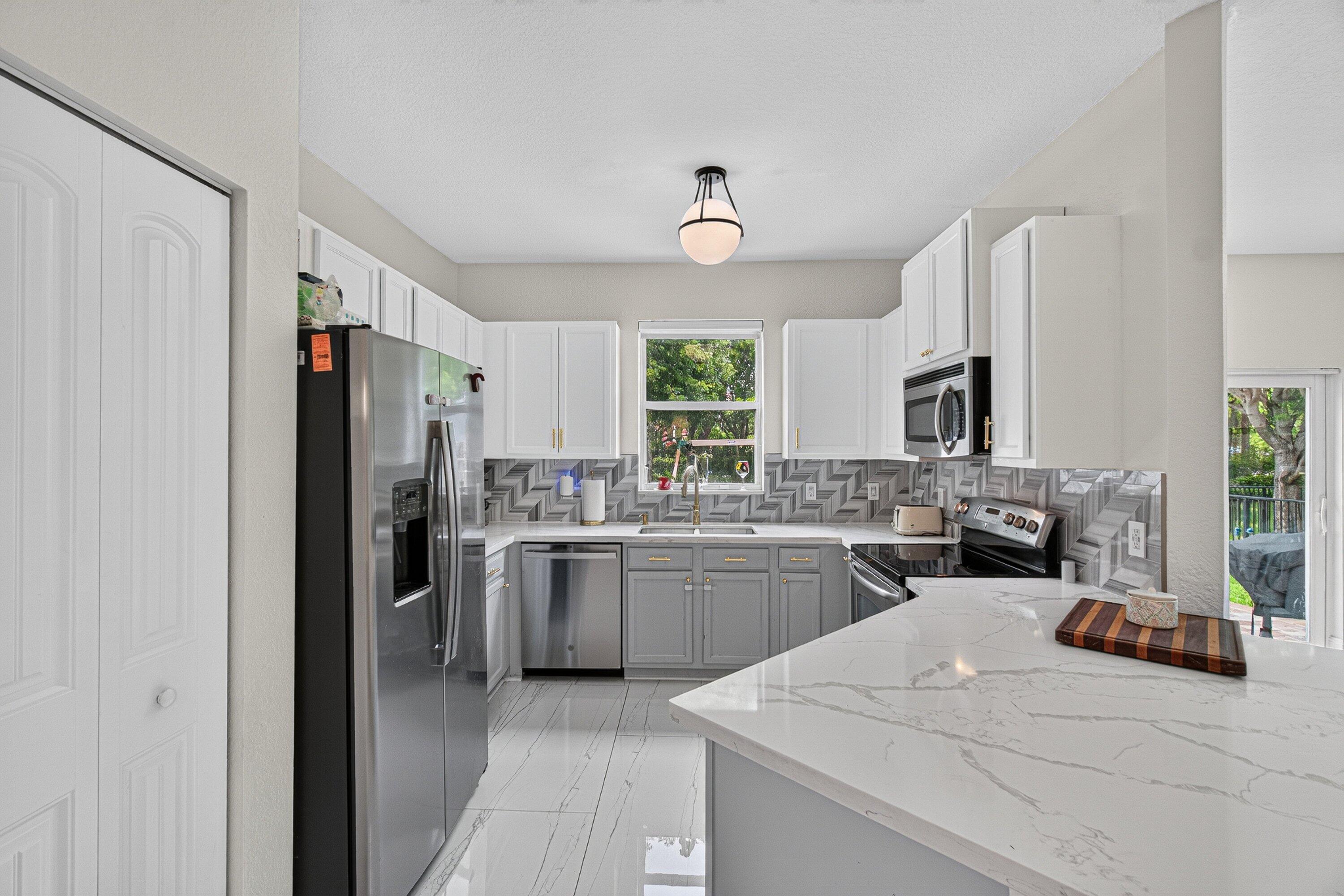 6455 Azura Lake Road Property Photo 17