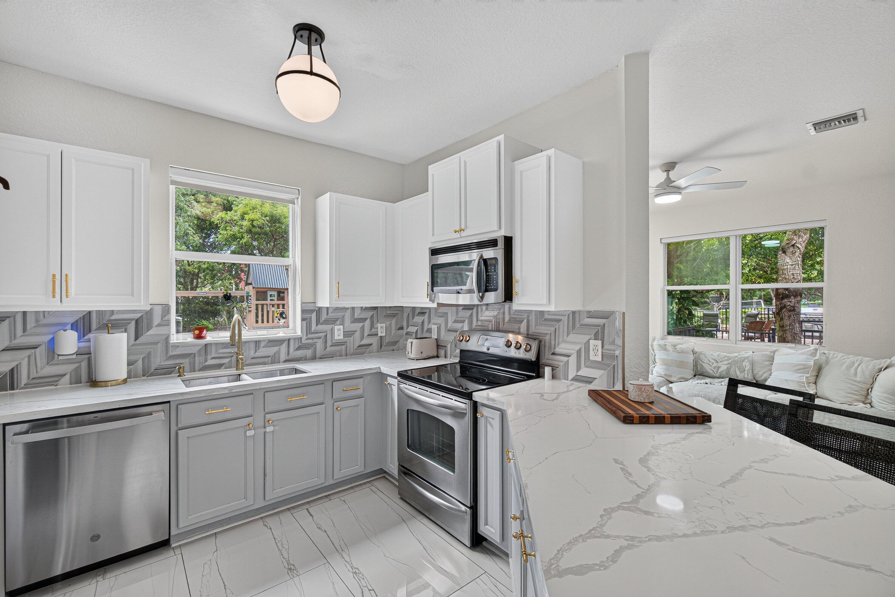 6455 Azura Lake Road Property Photo 18