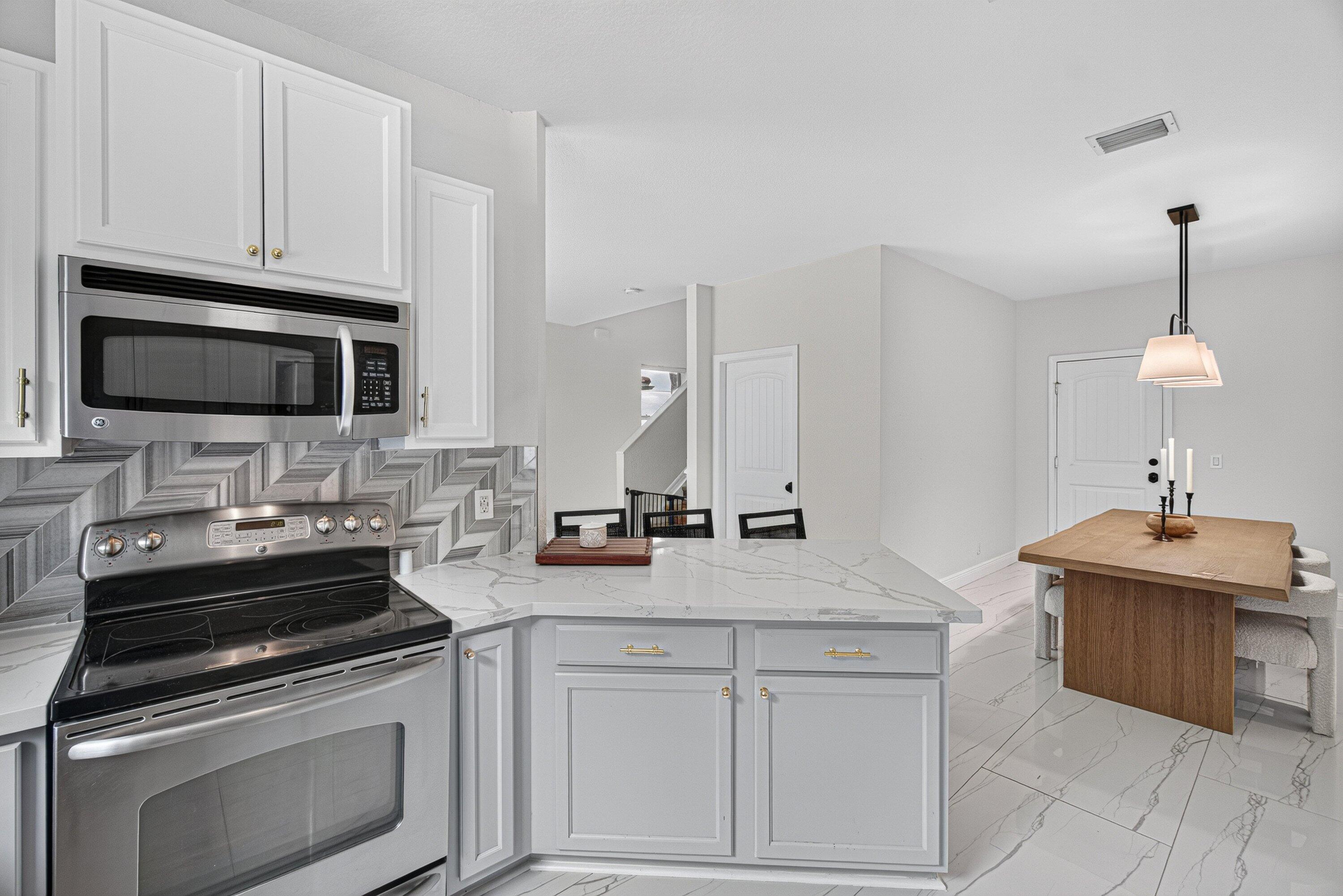 6455 Azura Lake Road Property Photo 21