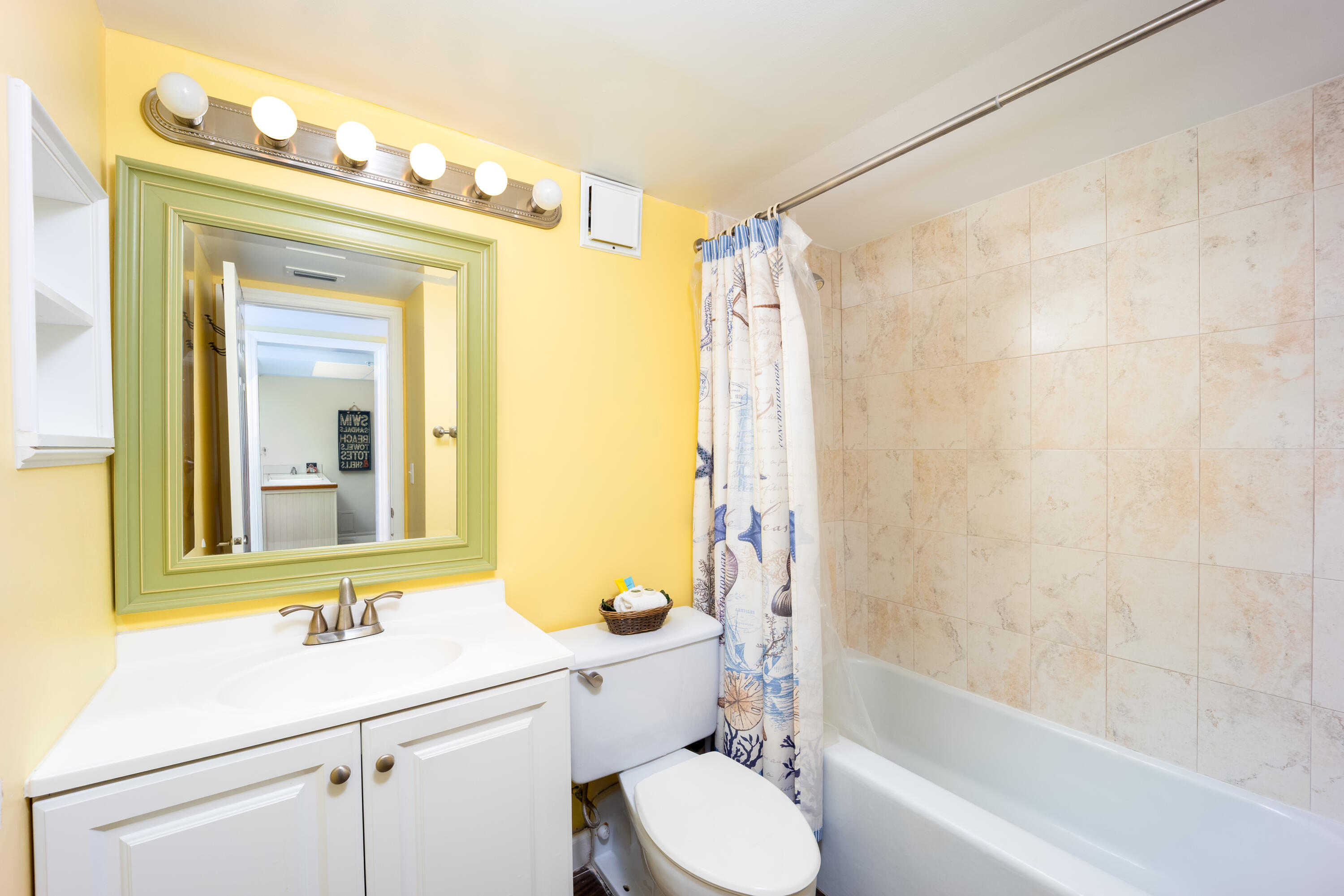 9800 S Ocean Drive 415 Property Photo 13