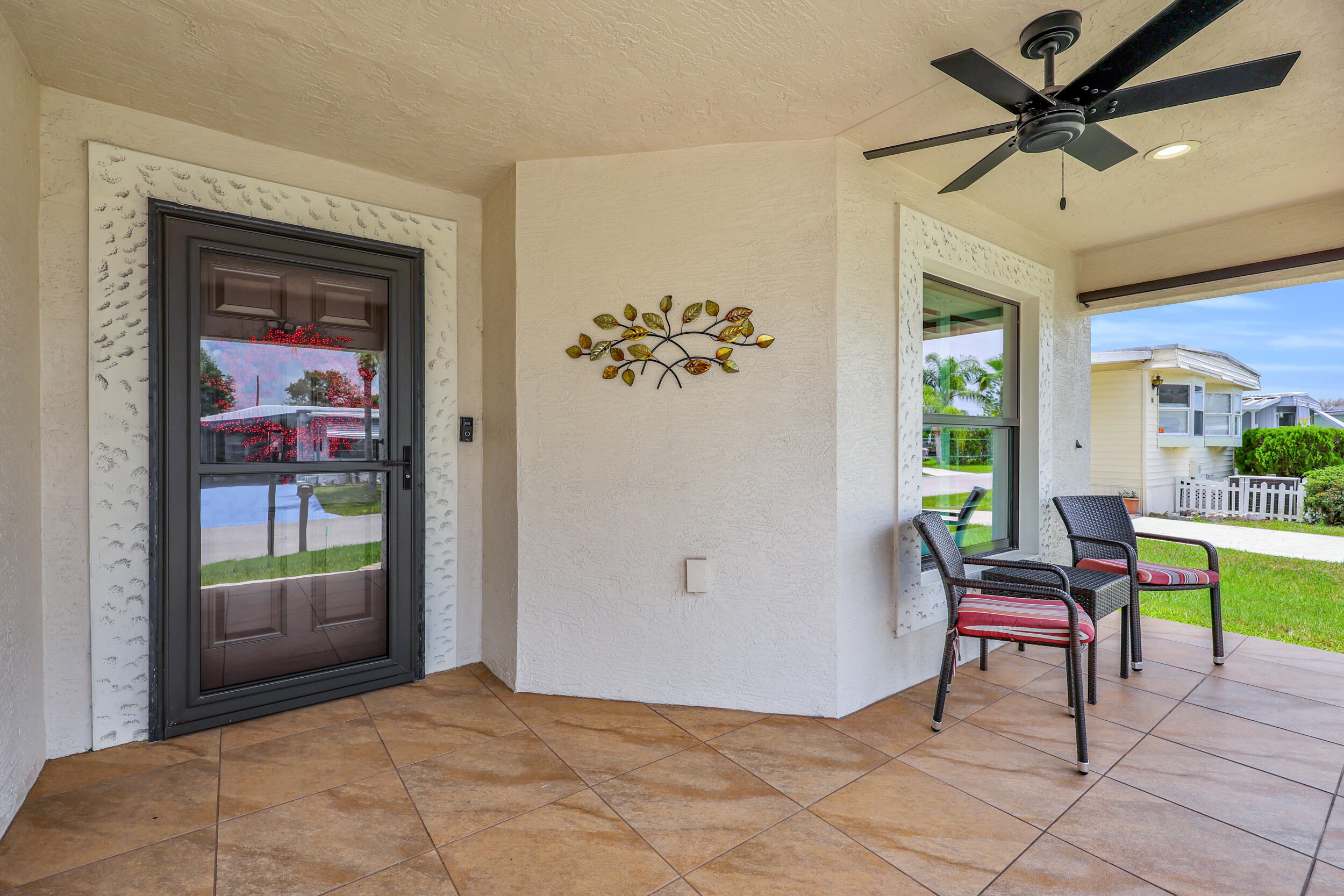 22 Alta Loma Property Photo 4
