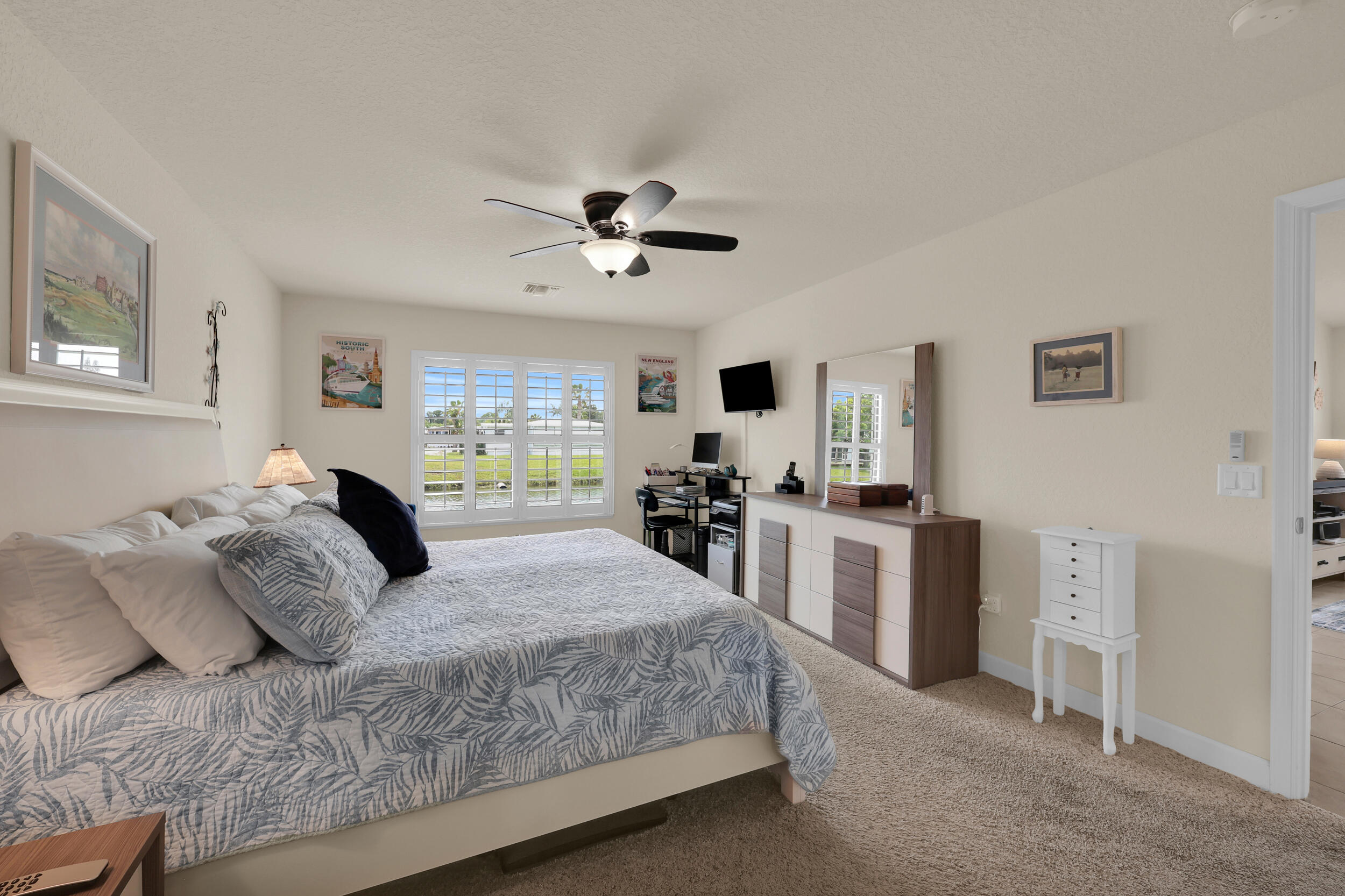 22 Alta Loma Property Photo 17