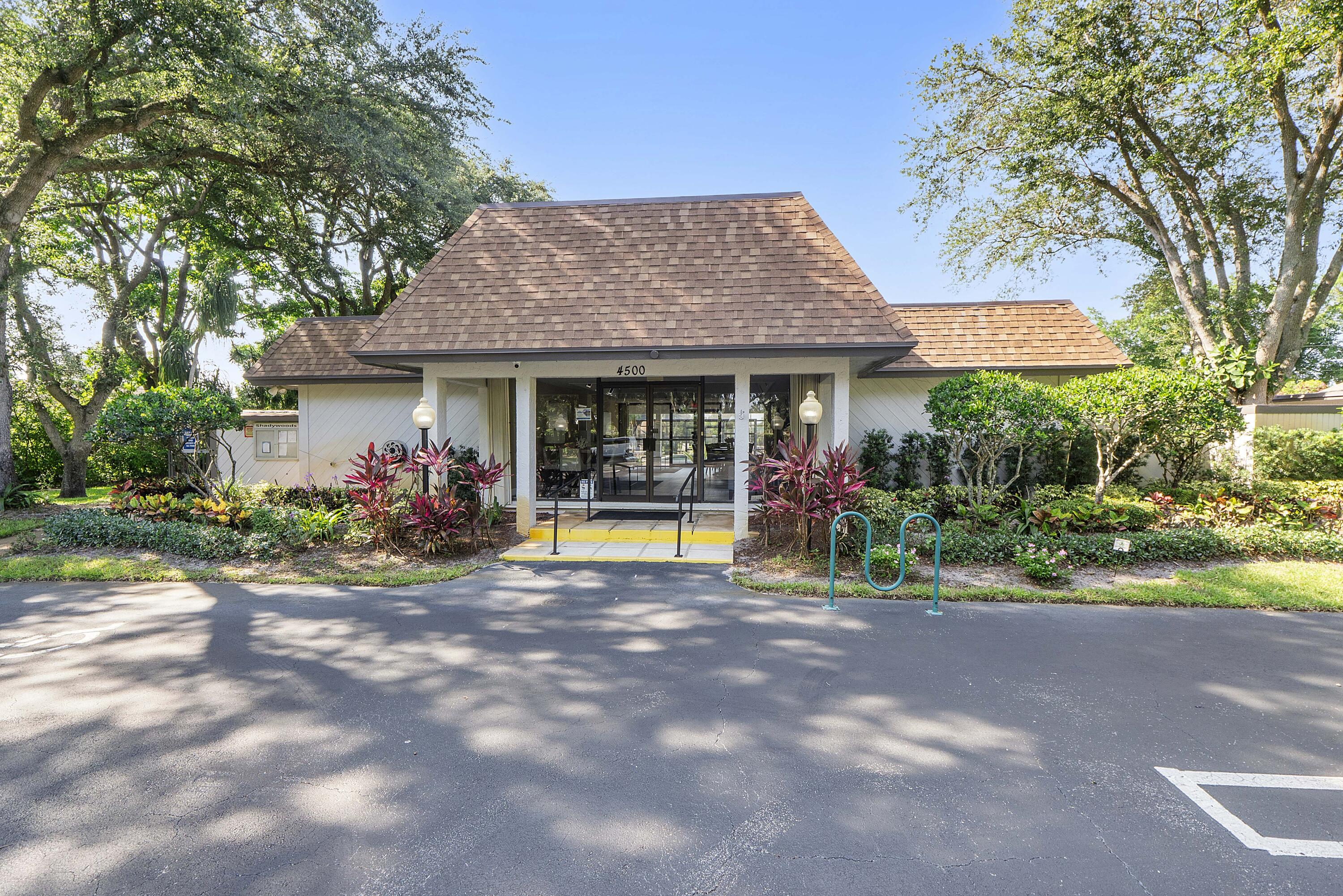 4149 Palm Forest Drive S Property Photo 45