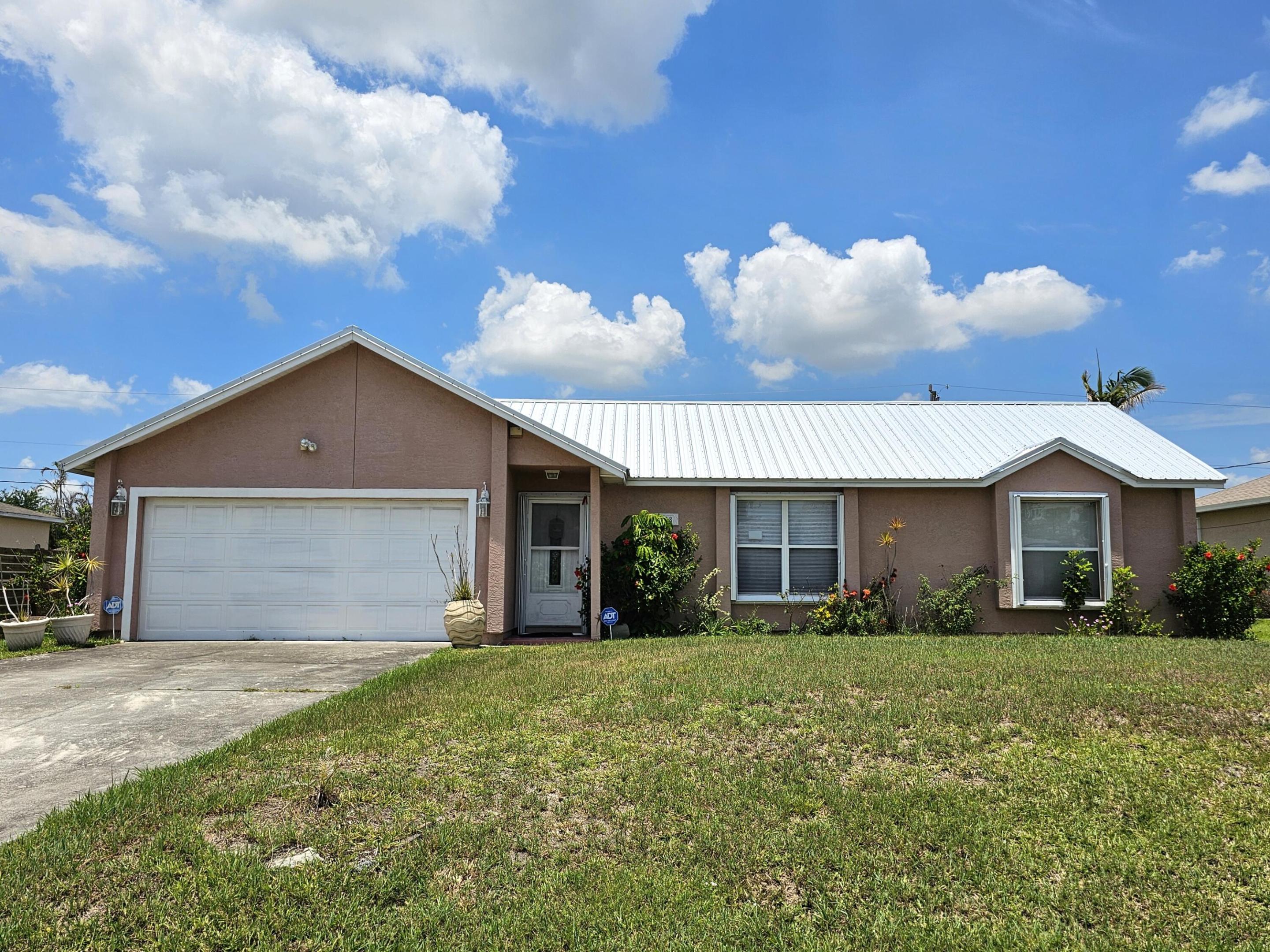 3338 Sw Mundy Street Property Photo 1