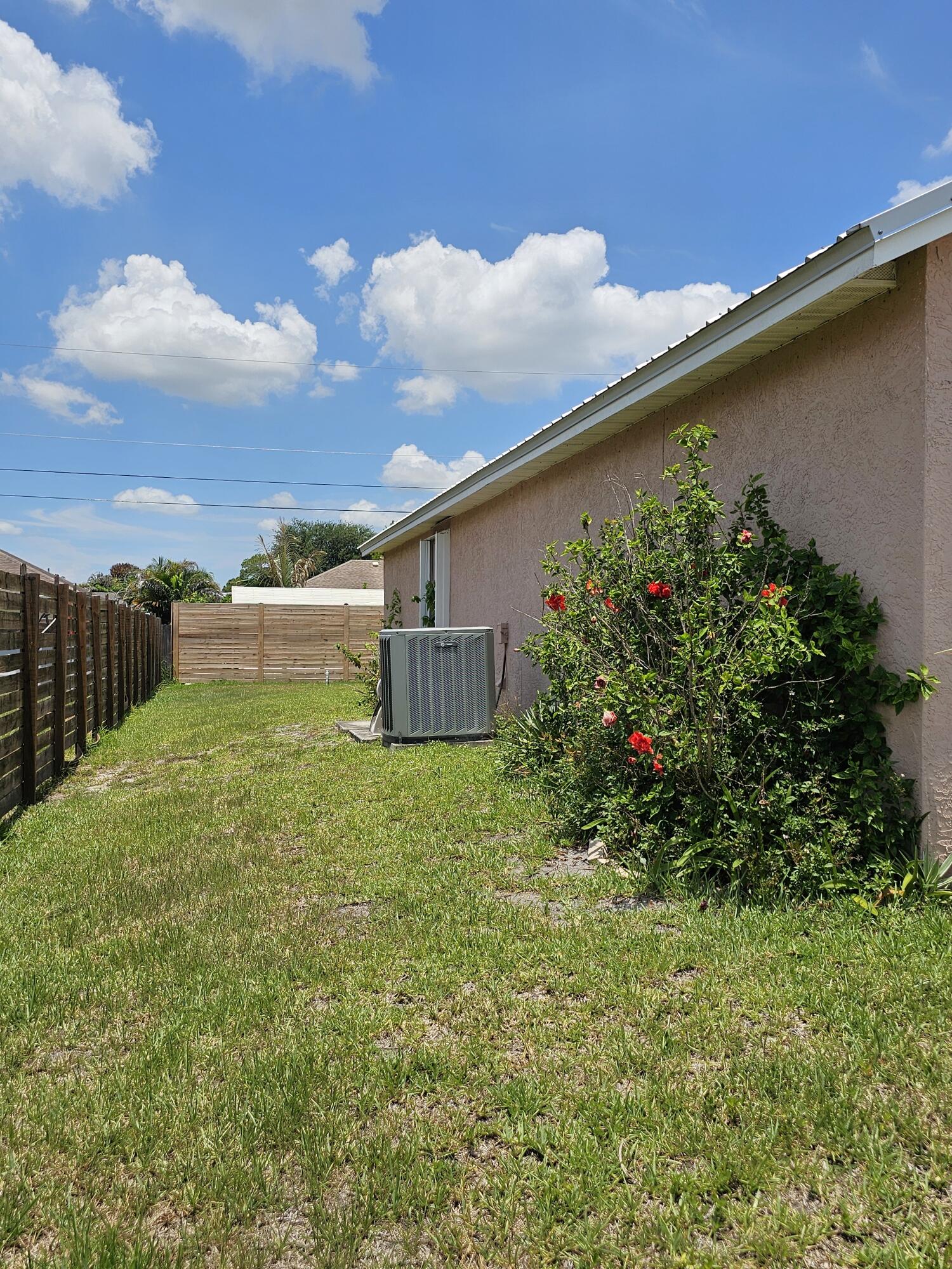 3338 Sw Mundy Street Property Photo 2