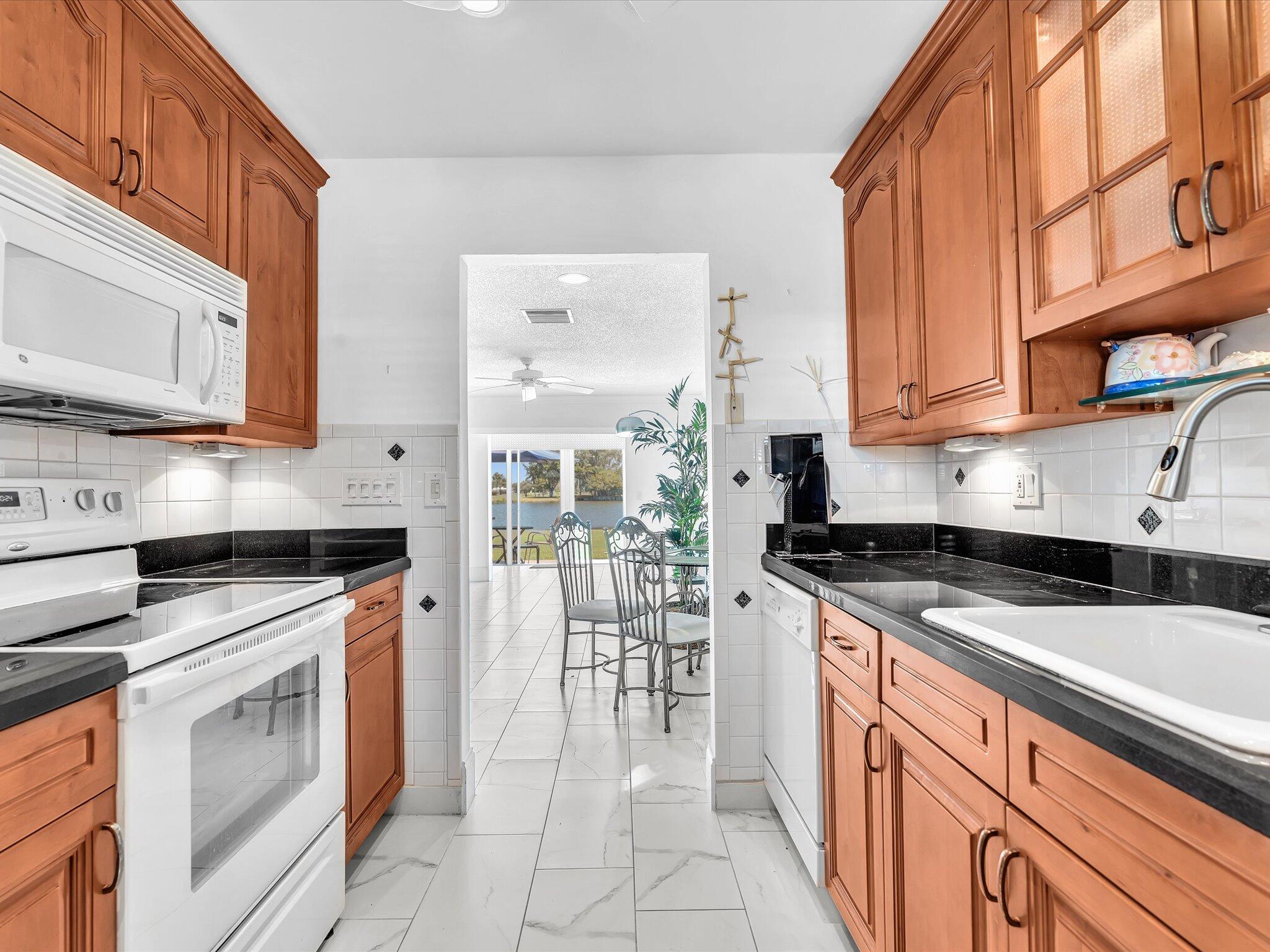 2017 Sw Golf Lane 109 Property Photo 14