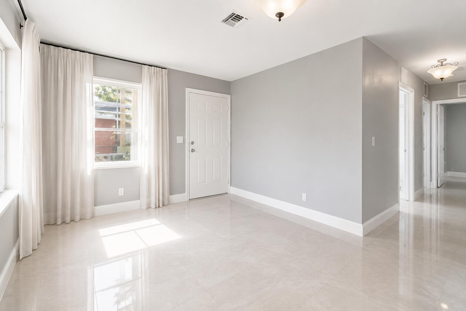 5605 Pinewood Avenue Property Photo 4
