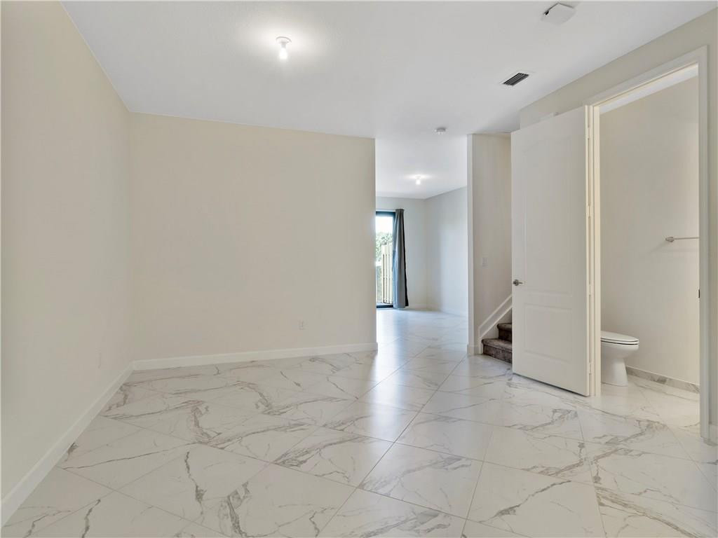 13056 Anthorne Lane 113 Property Photo 9