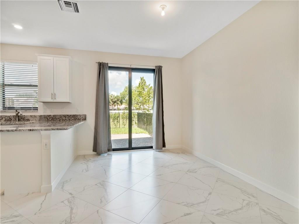 13056 Anthorne Lane 113 Property Photo 12