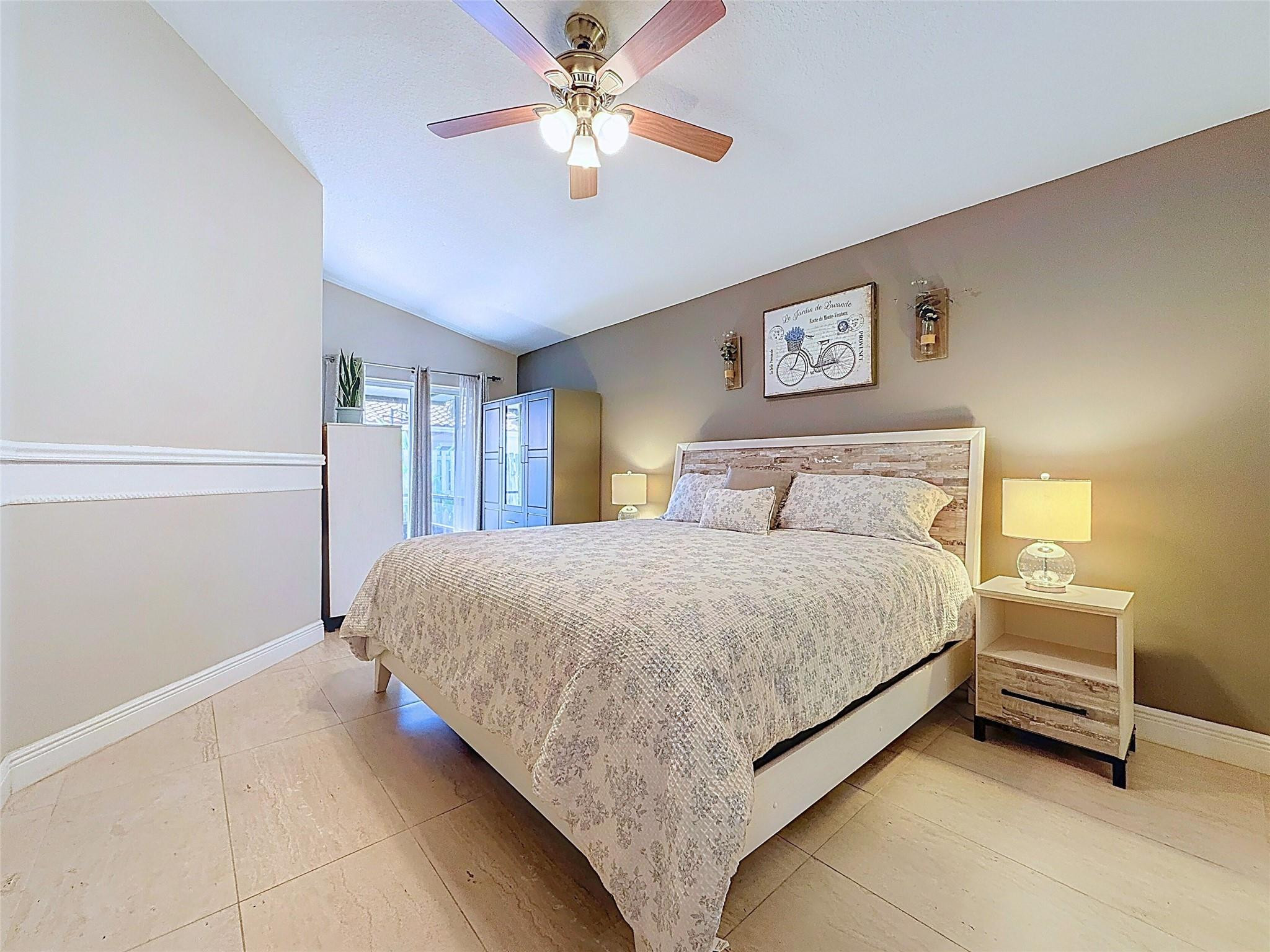 1420 Seagrape Circle Property Photo 11