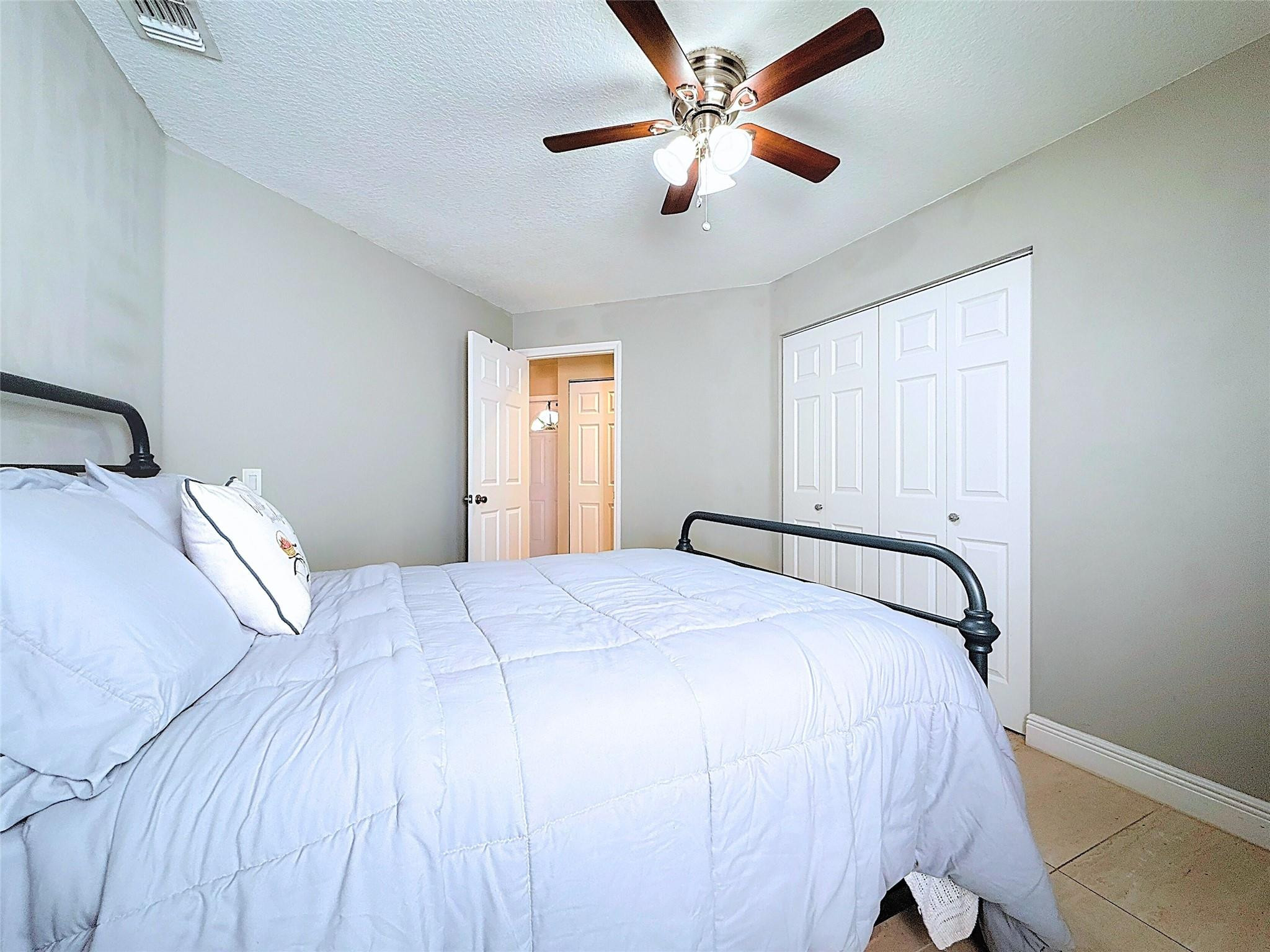 1420 Seagrape Circle Property Photo 15