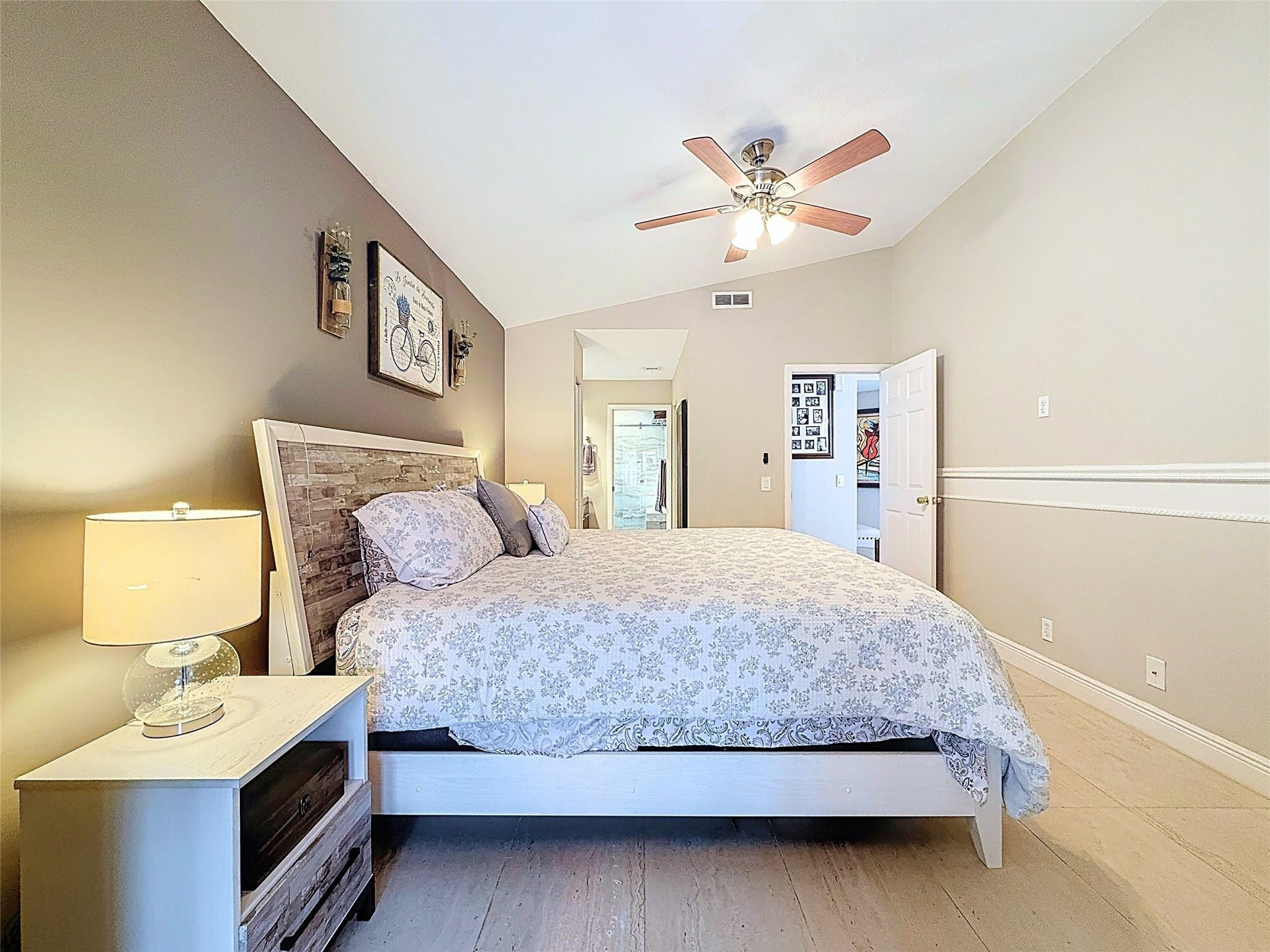 1420 Seagrape Circle Property Photo 16