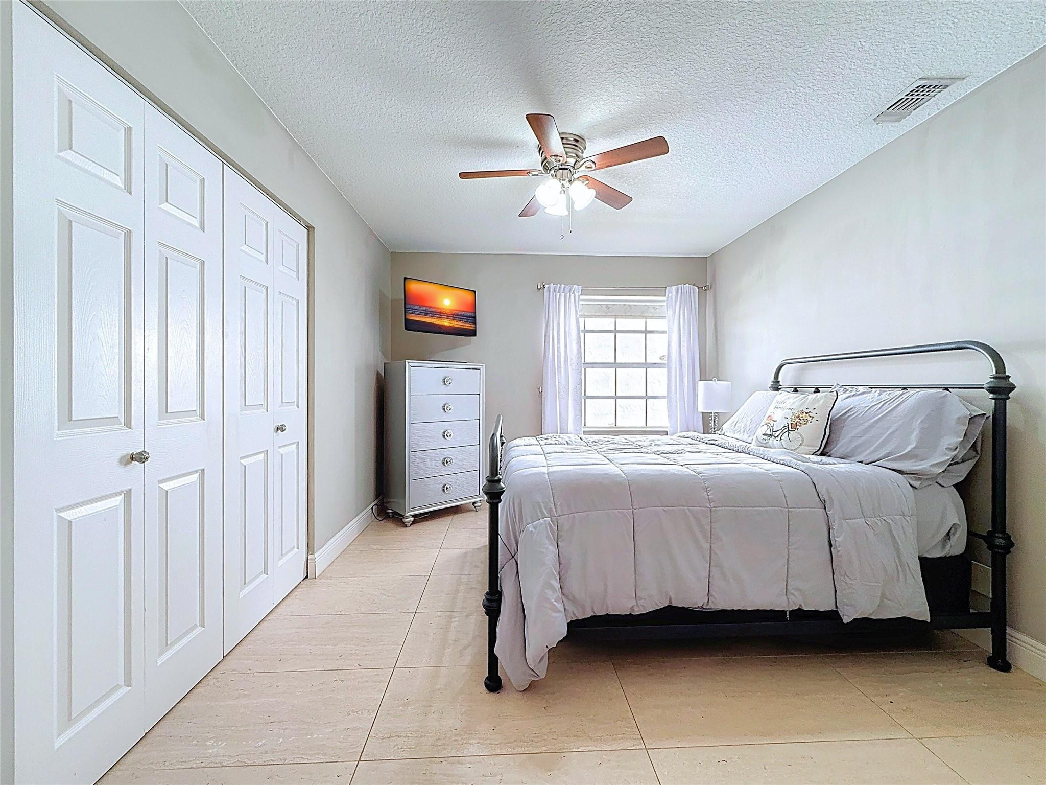 1420 Seagrape Circle Property Photo 18