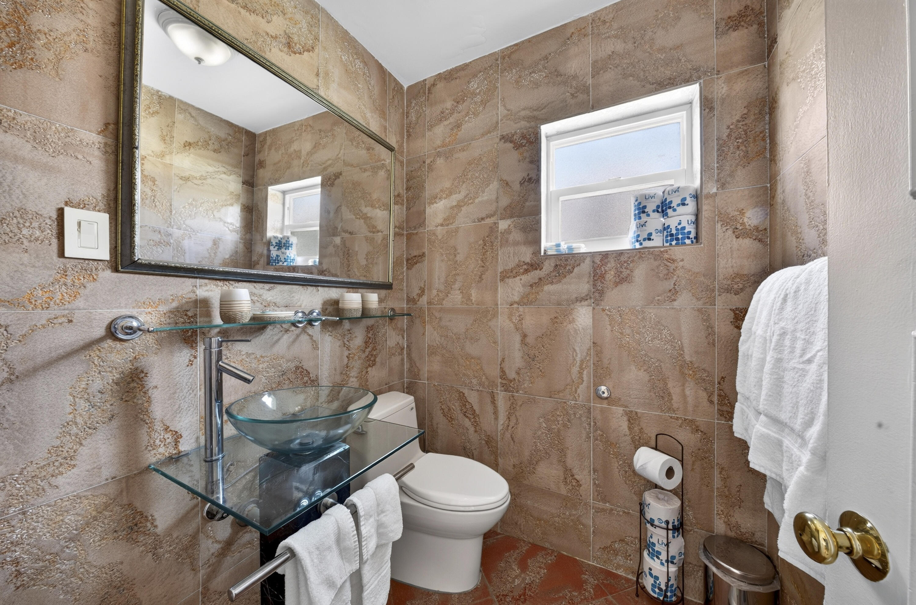1225 Hillsboro Mile Villa H2 Property Photo 25