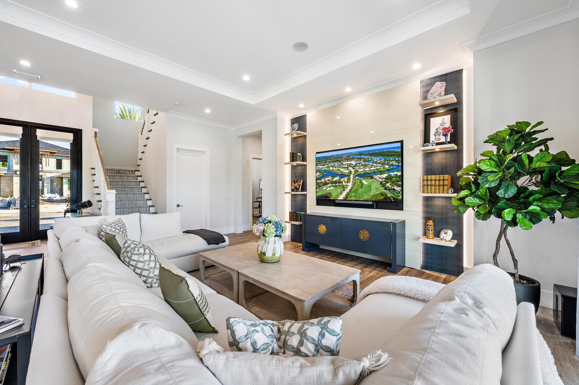 2169 Driftwood Circle Property Photo 7