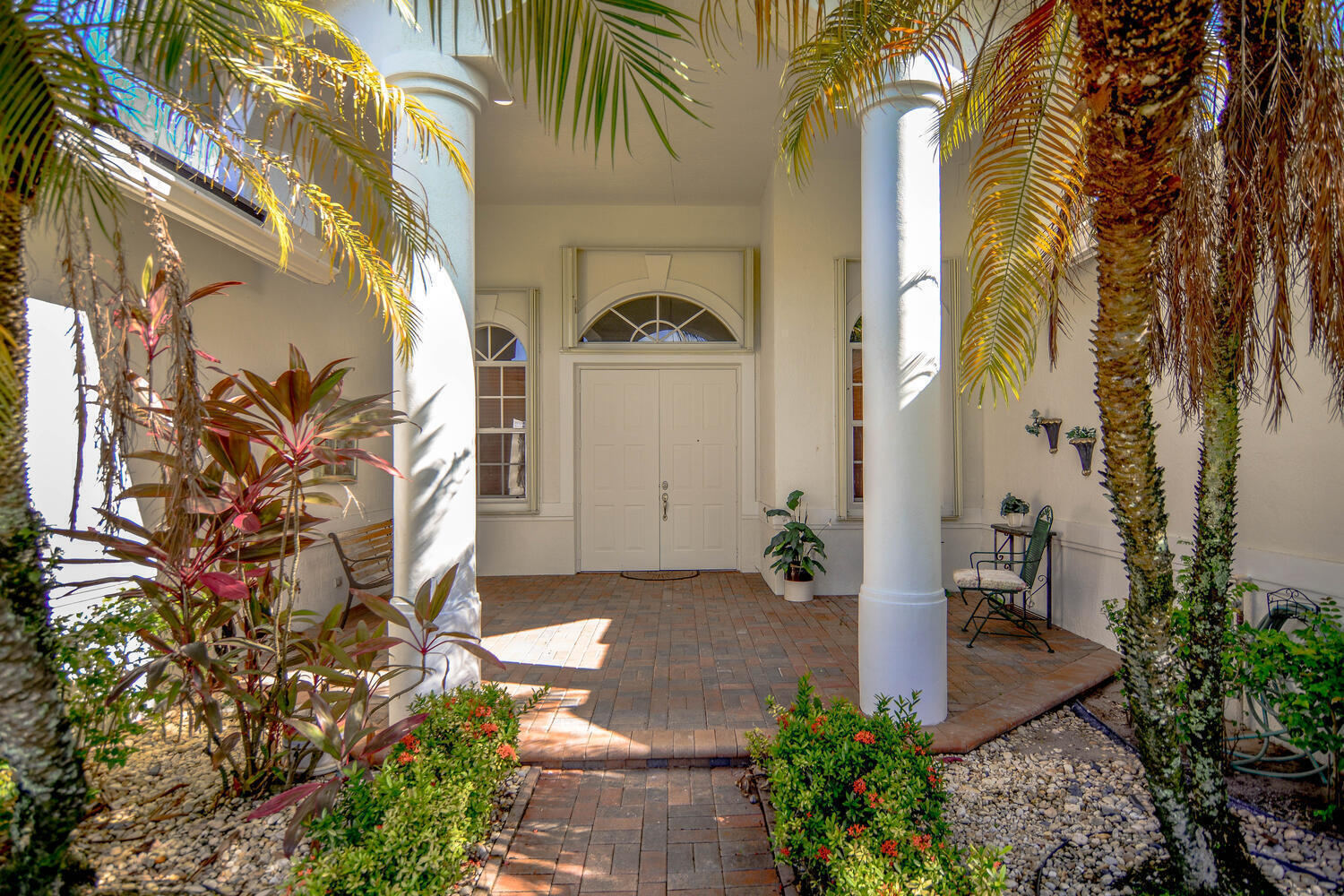 4676 Manderly Drive Property Photo 3