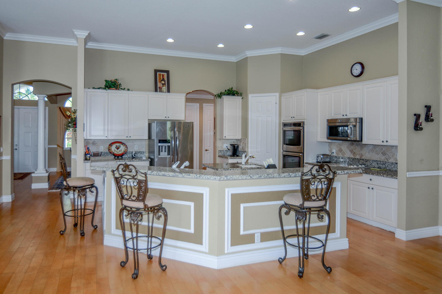 4676 Manderly Drive Property Photo 8