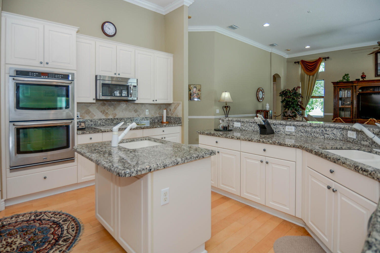 4676 Manderly Drive Property Photo 11