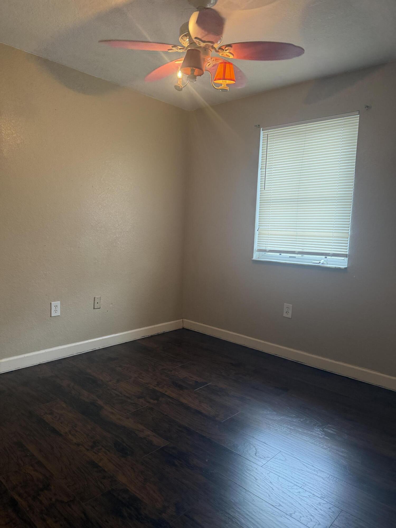 1121 Shoma Drive Property Photo 7