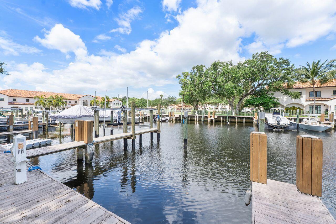2932 Hidden Harbour Court Property Photo 3