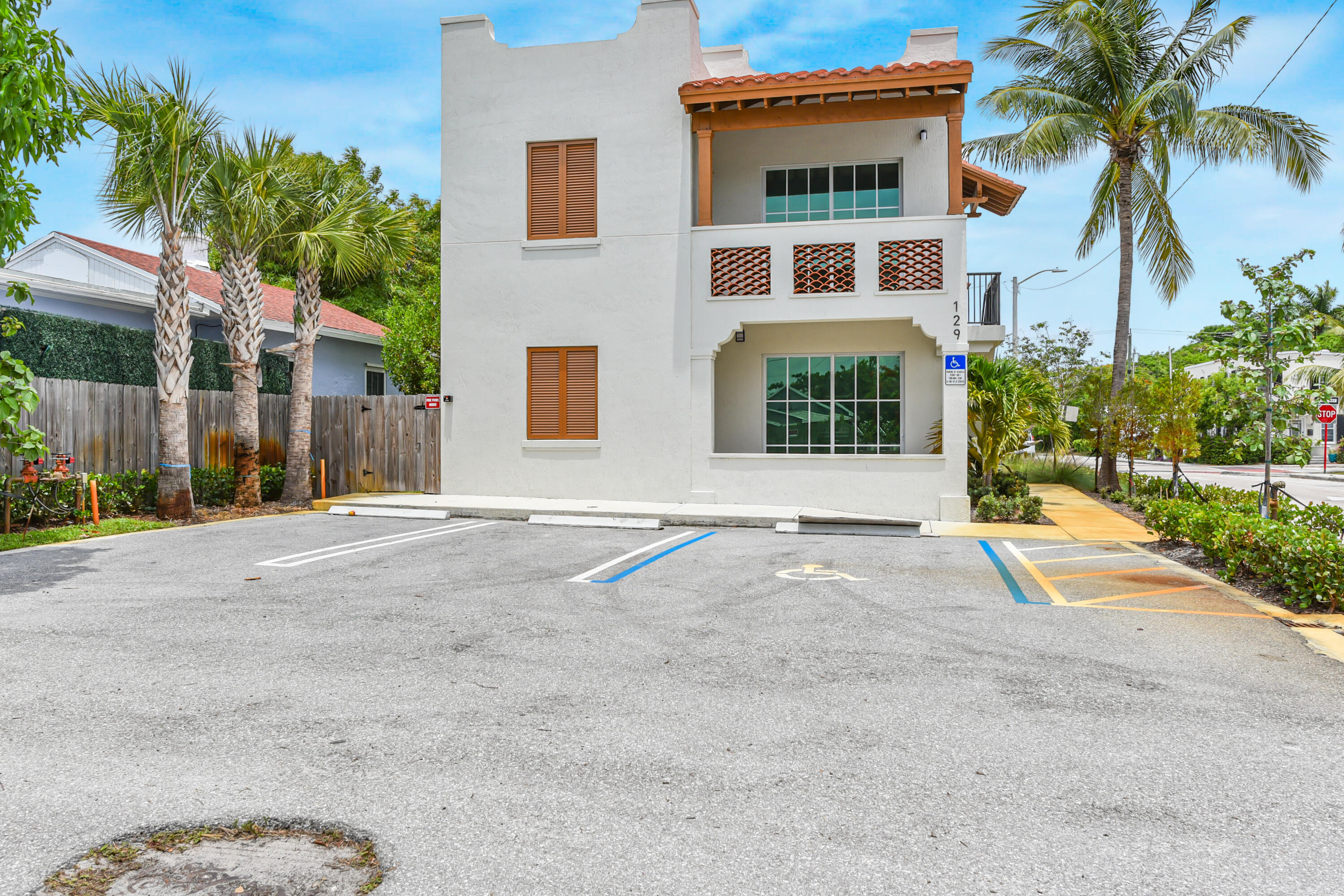 129 S K Street Property Photo 5