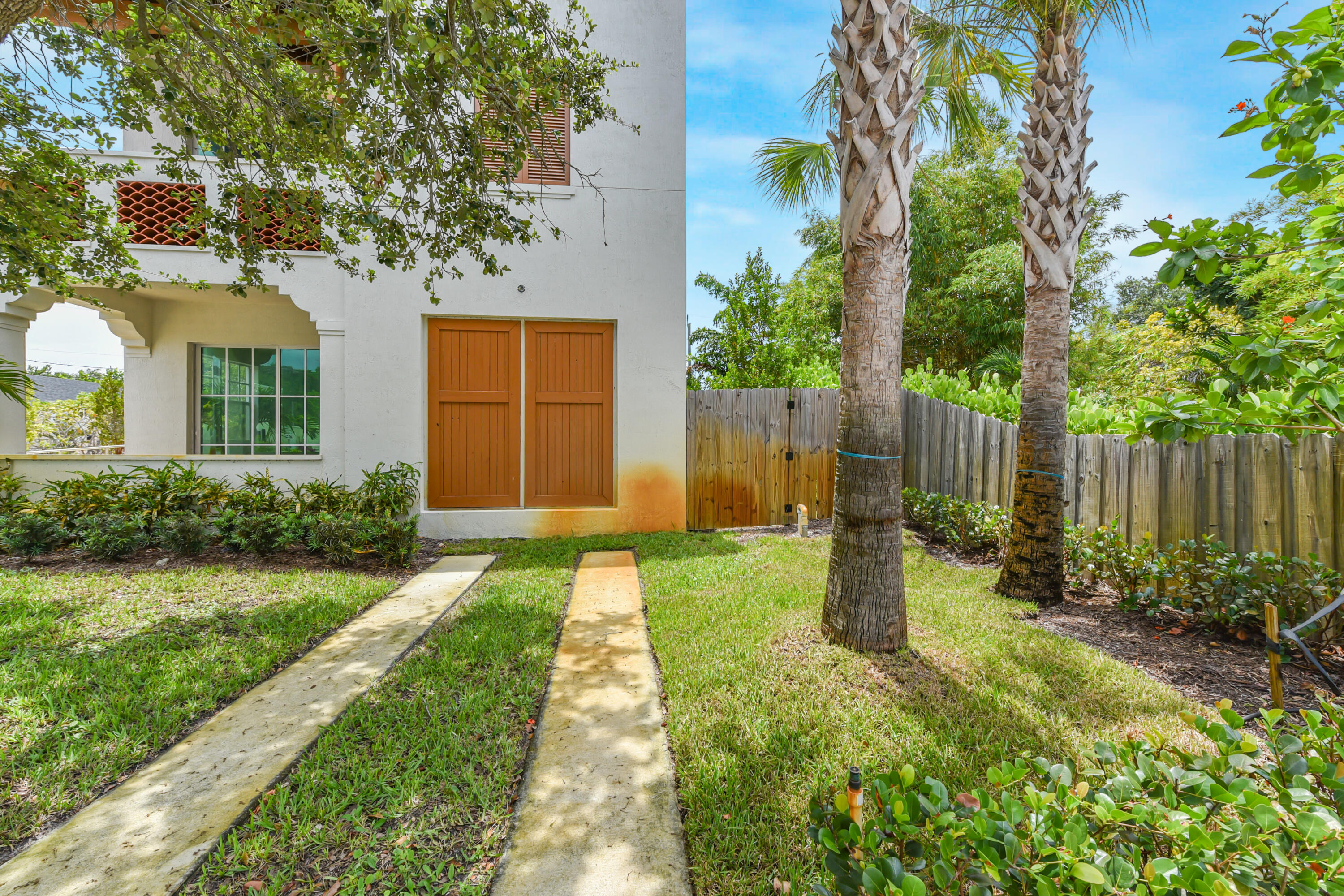 129 S K Street Property Photo 20