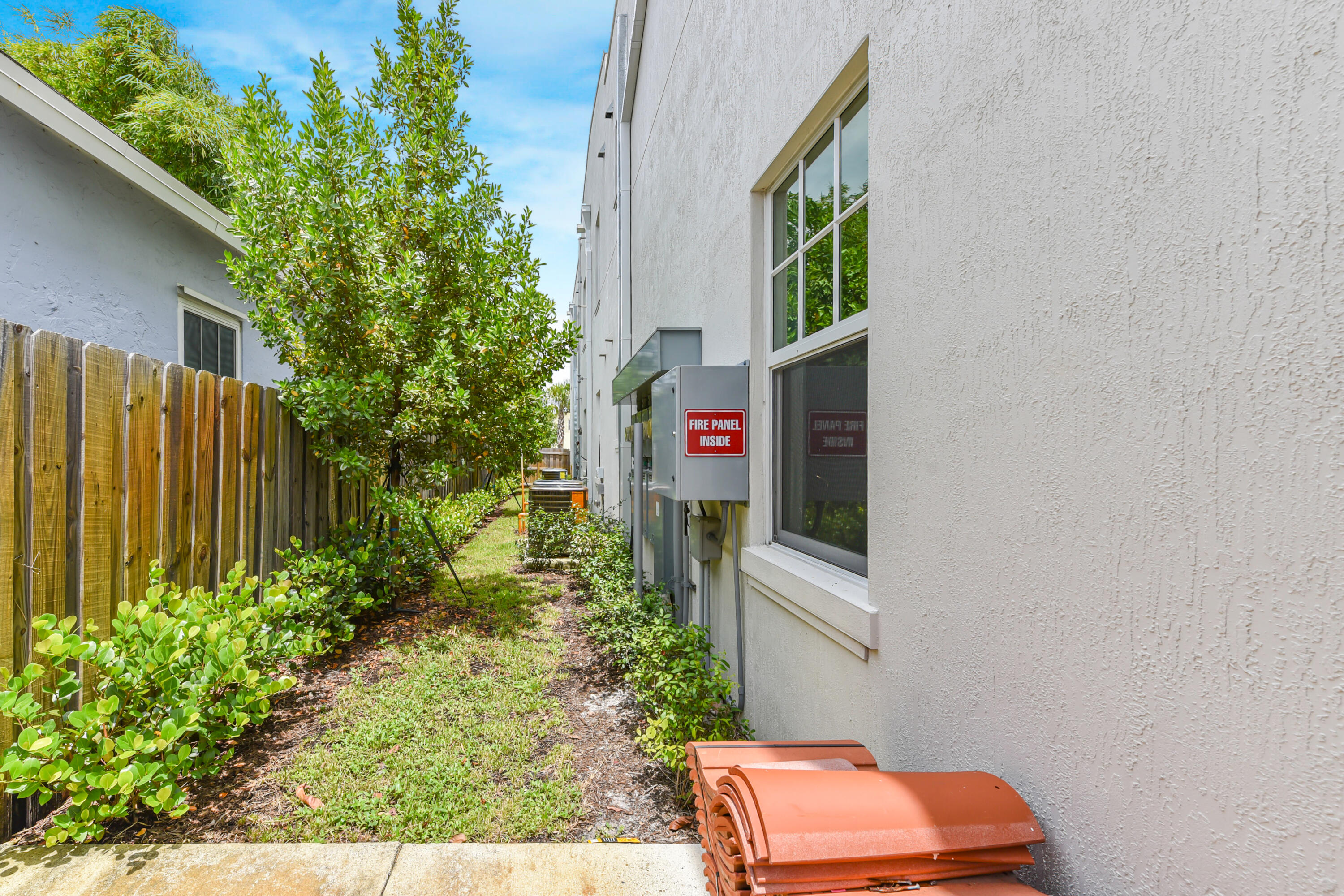 129 S K Street Property Photo 21