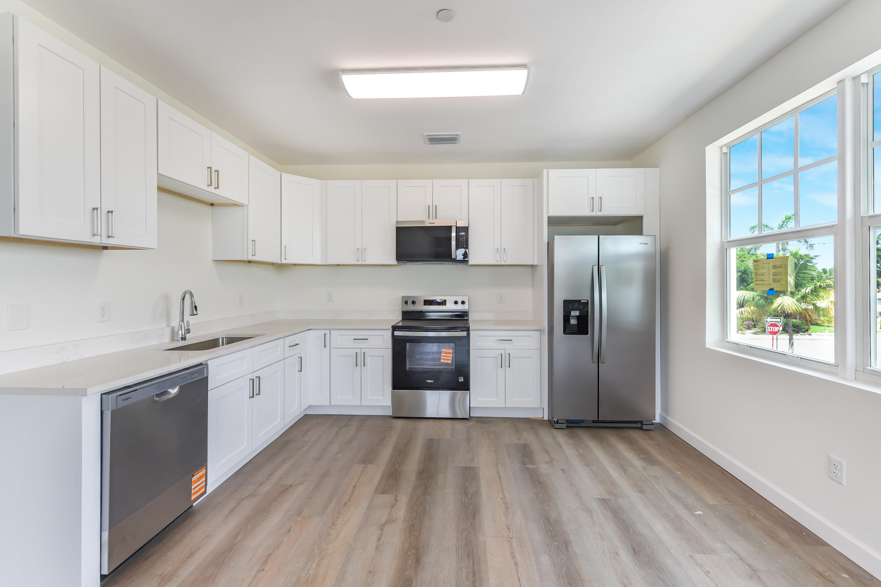 129 S K Street Property Photo 23