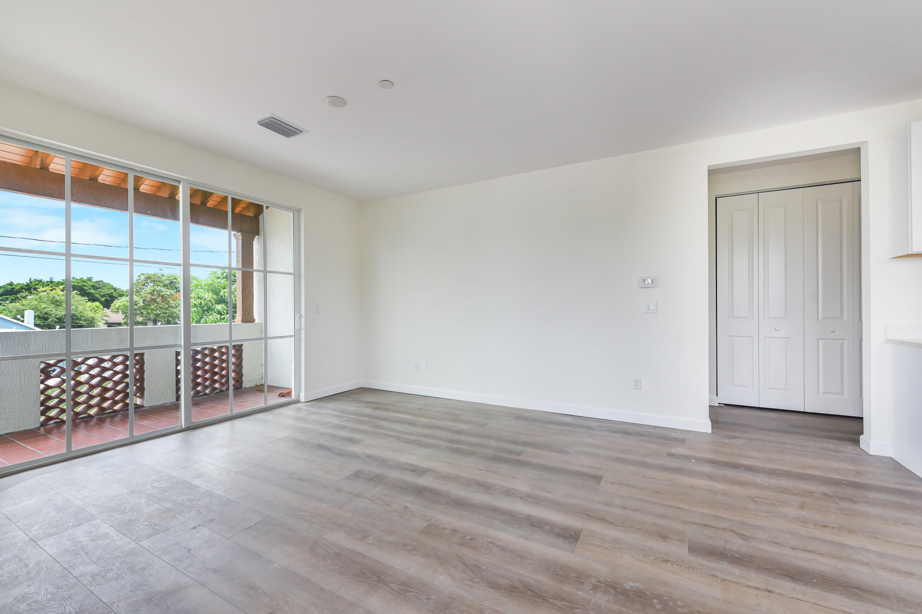 129 S K Street Property Photo 27