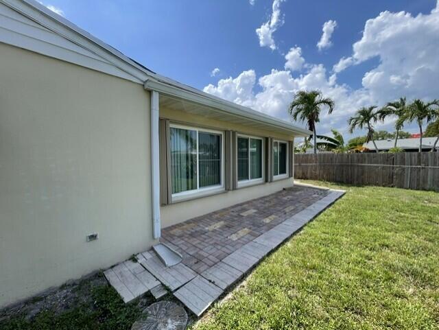 180 Sw 77th Avenue Property Photo 4