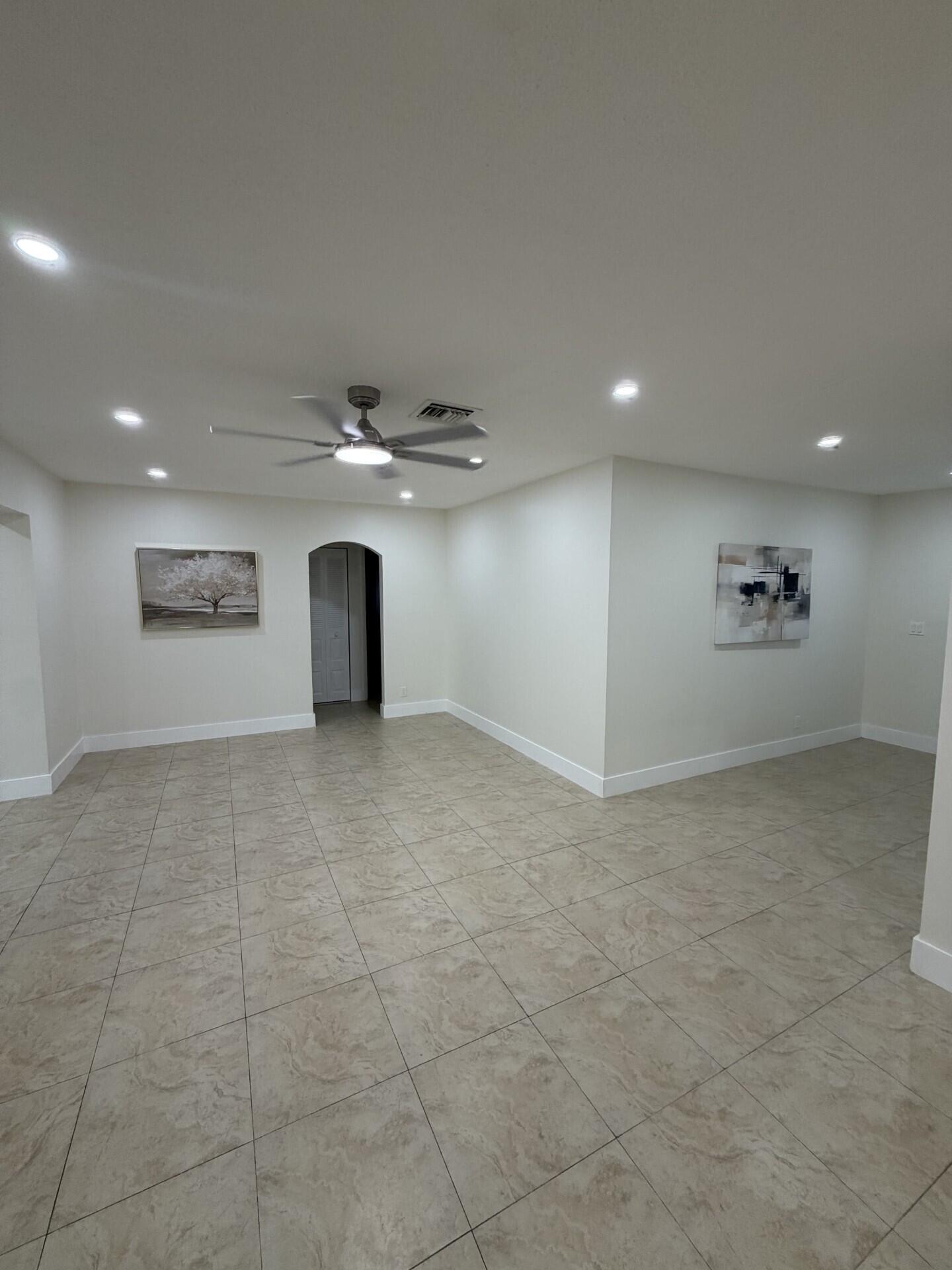 180 Sw 77th Avenue Property Photo 5